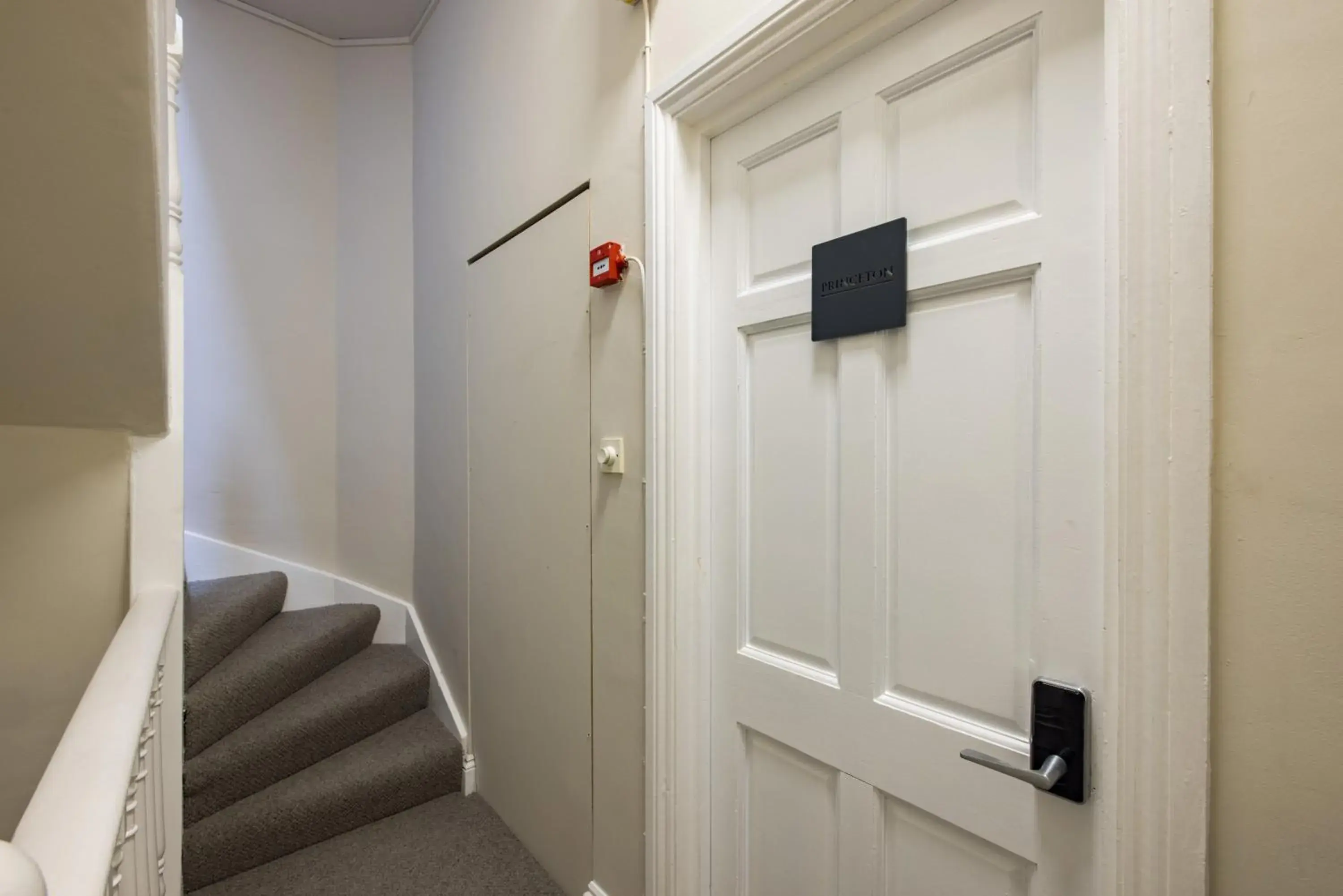 Property building in Avari Apartments - Hatton Collection Property building in Avari Apartments - Hatton Collection