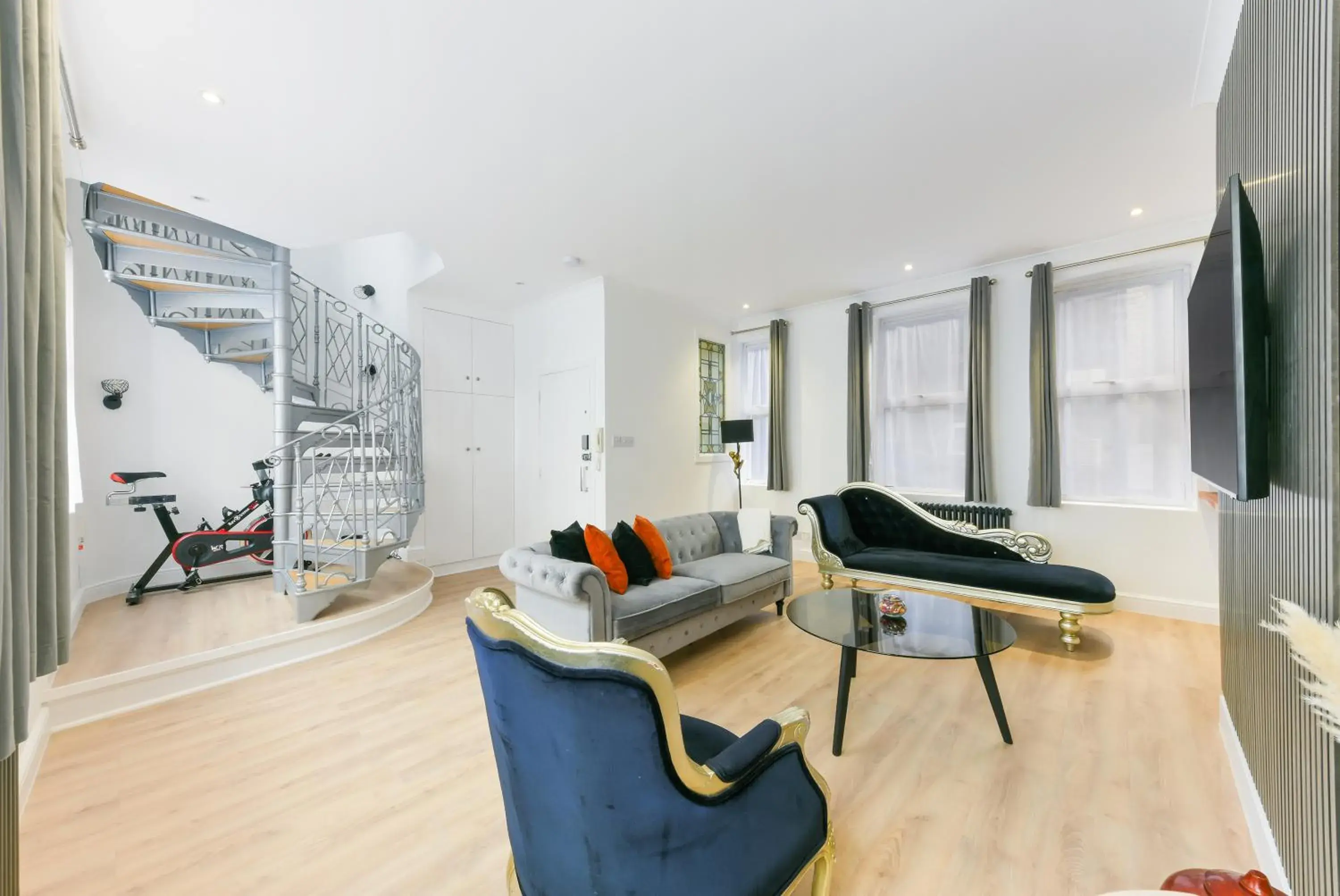 One-Bedroom Premium Apartment in Avari Apartments - Hatton Collection One-Bedroom Premium Apartment in Avari Apartments - Hatton Collection