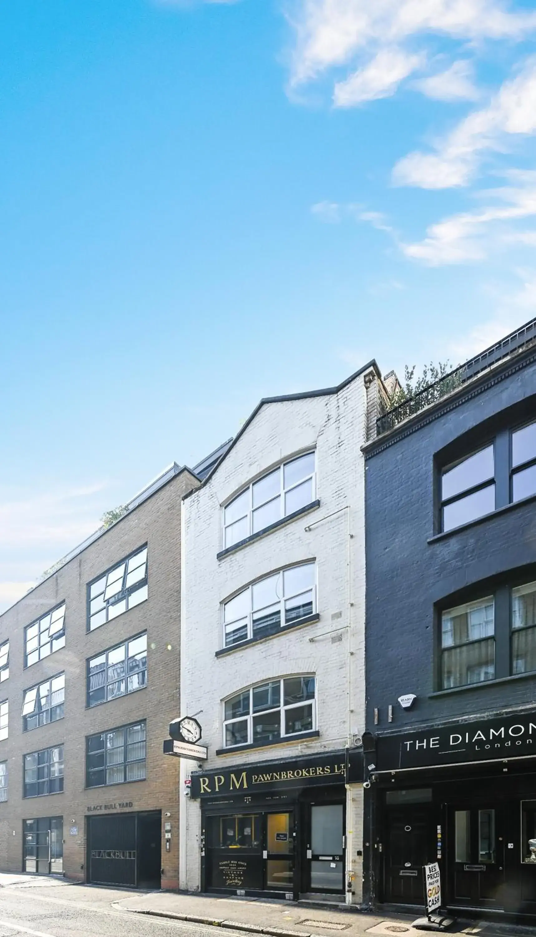 Property building in Avari Apartments - Hatton Collection Property building in Avari Apartments - Hatton Collection