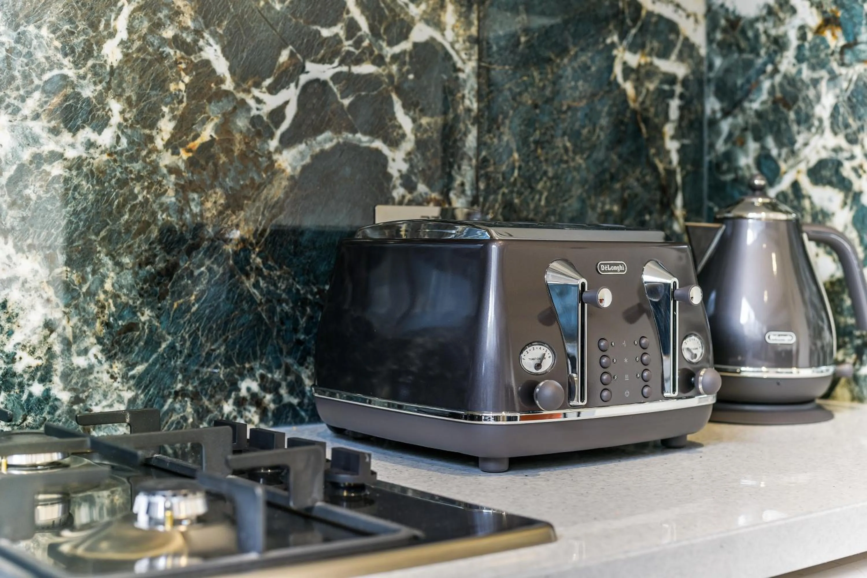 Coffee/tea facilities in Avari Apartments - Hatton Collection