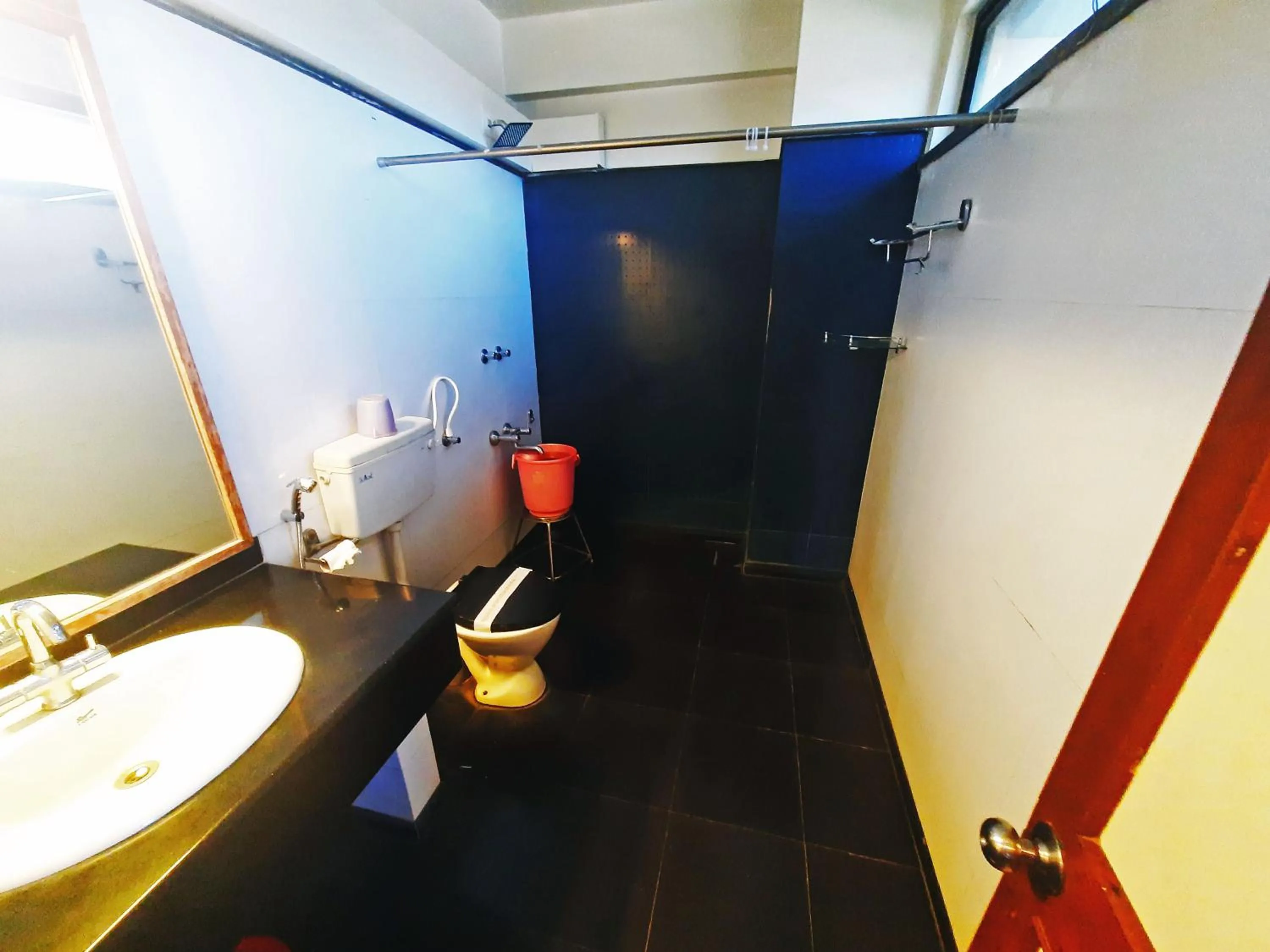 Bathroom in Sanman Deluxe Lodge