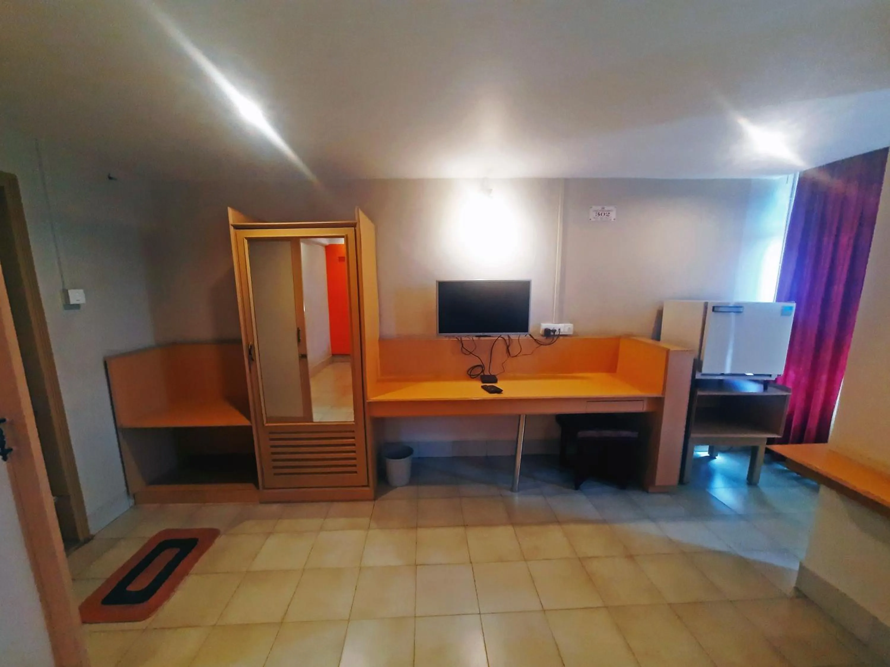 TV and multimedia in Sanman Deluxe Lodge