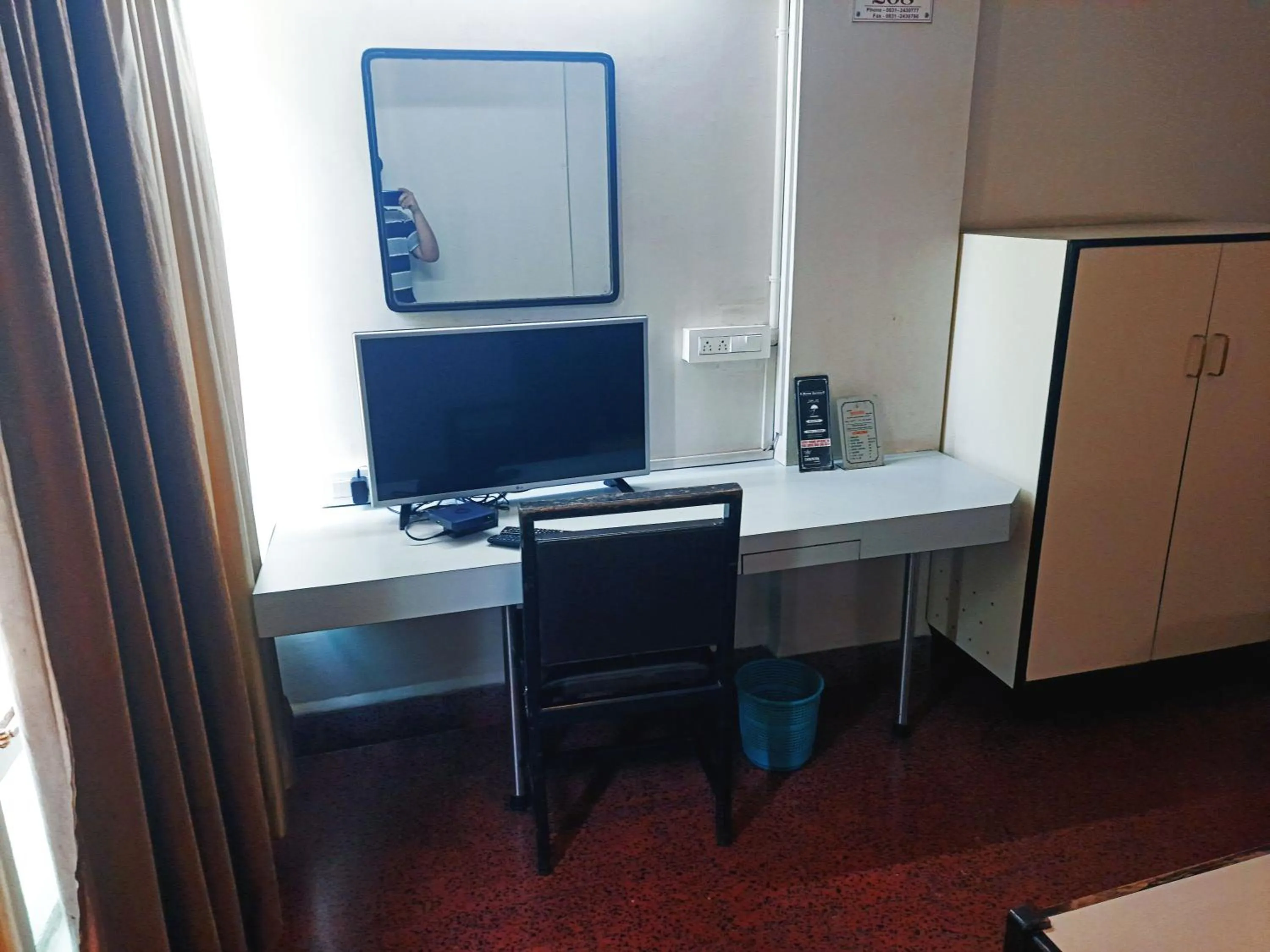 TV and multimedia in Sanman Deluxe Lodge