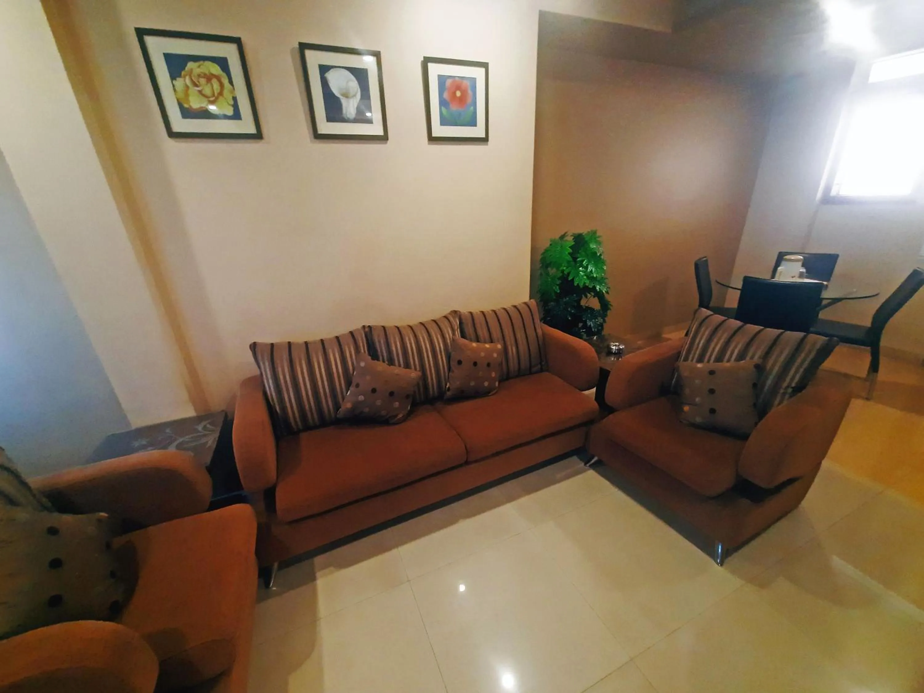 Living room in Sanman Deluxe Lodge