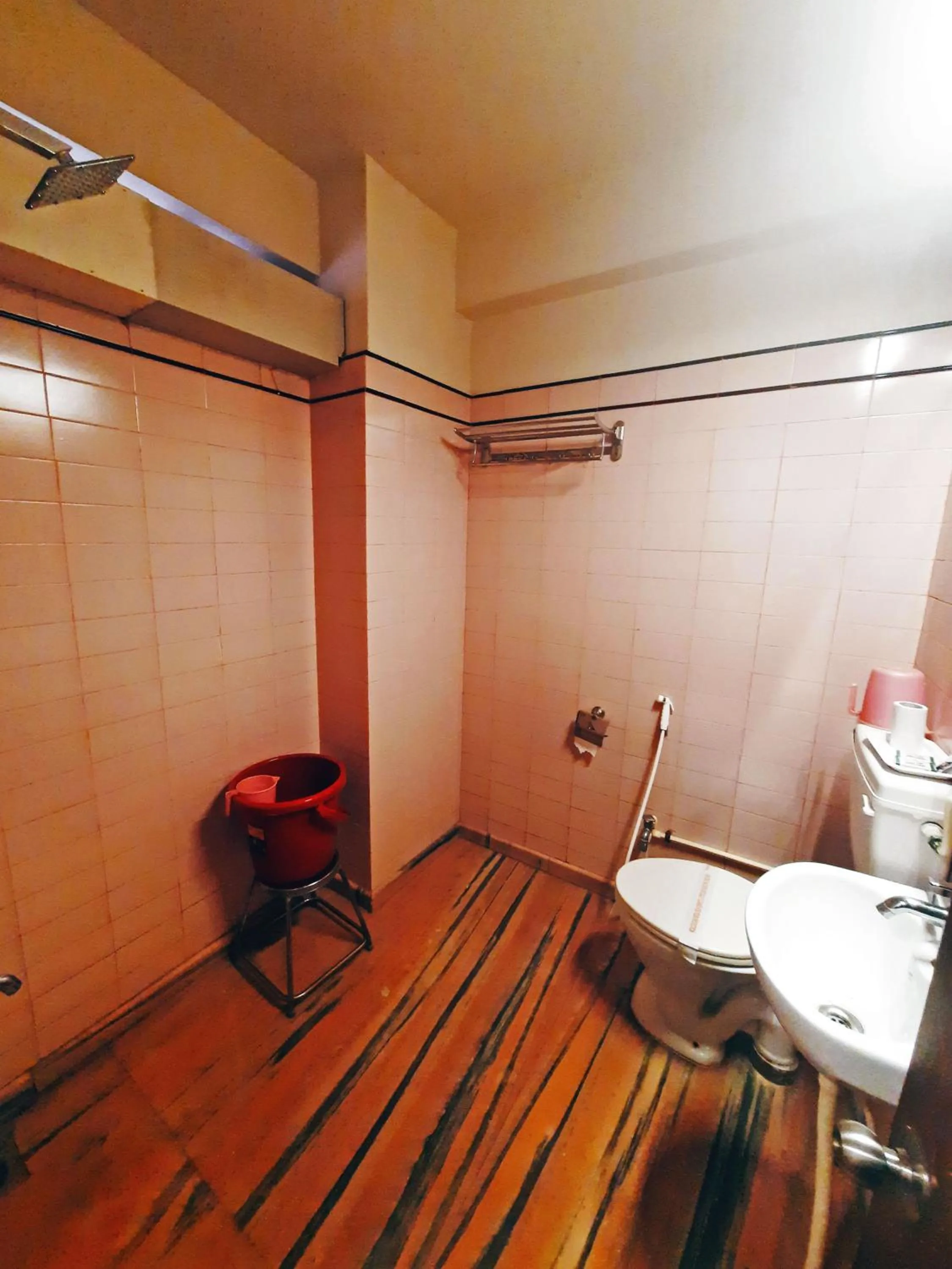 Bathroom in Sanman Deluxe Lodge