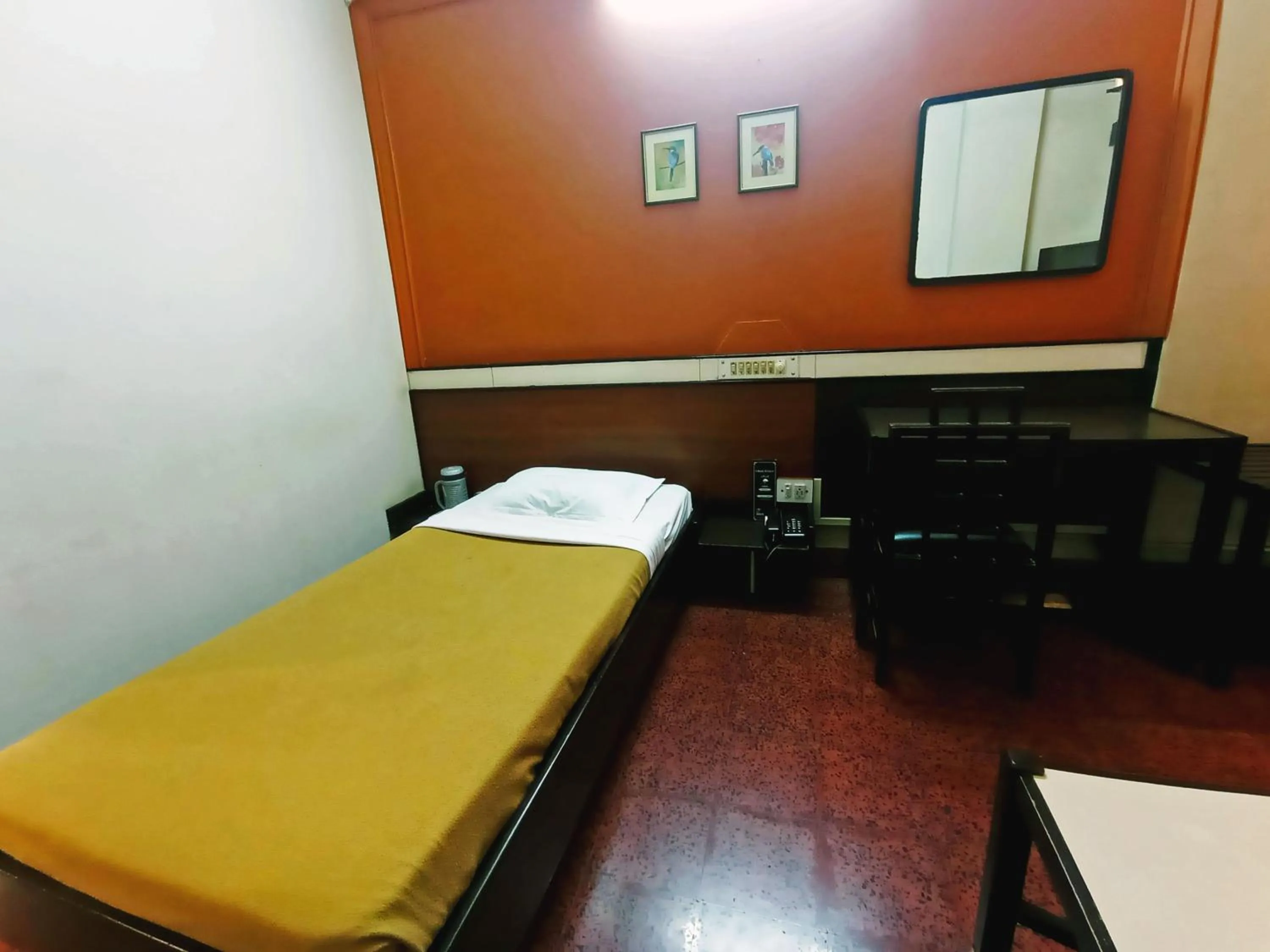 Photo of the whole room in Sanman Deluxe Lodge