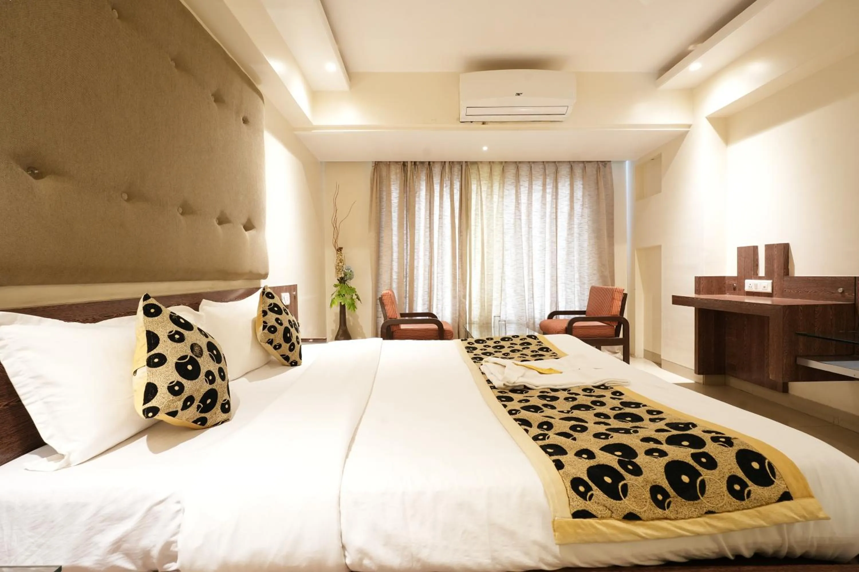 Bed in Hotel City Symphony