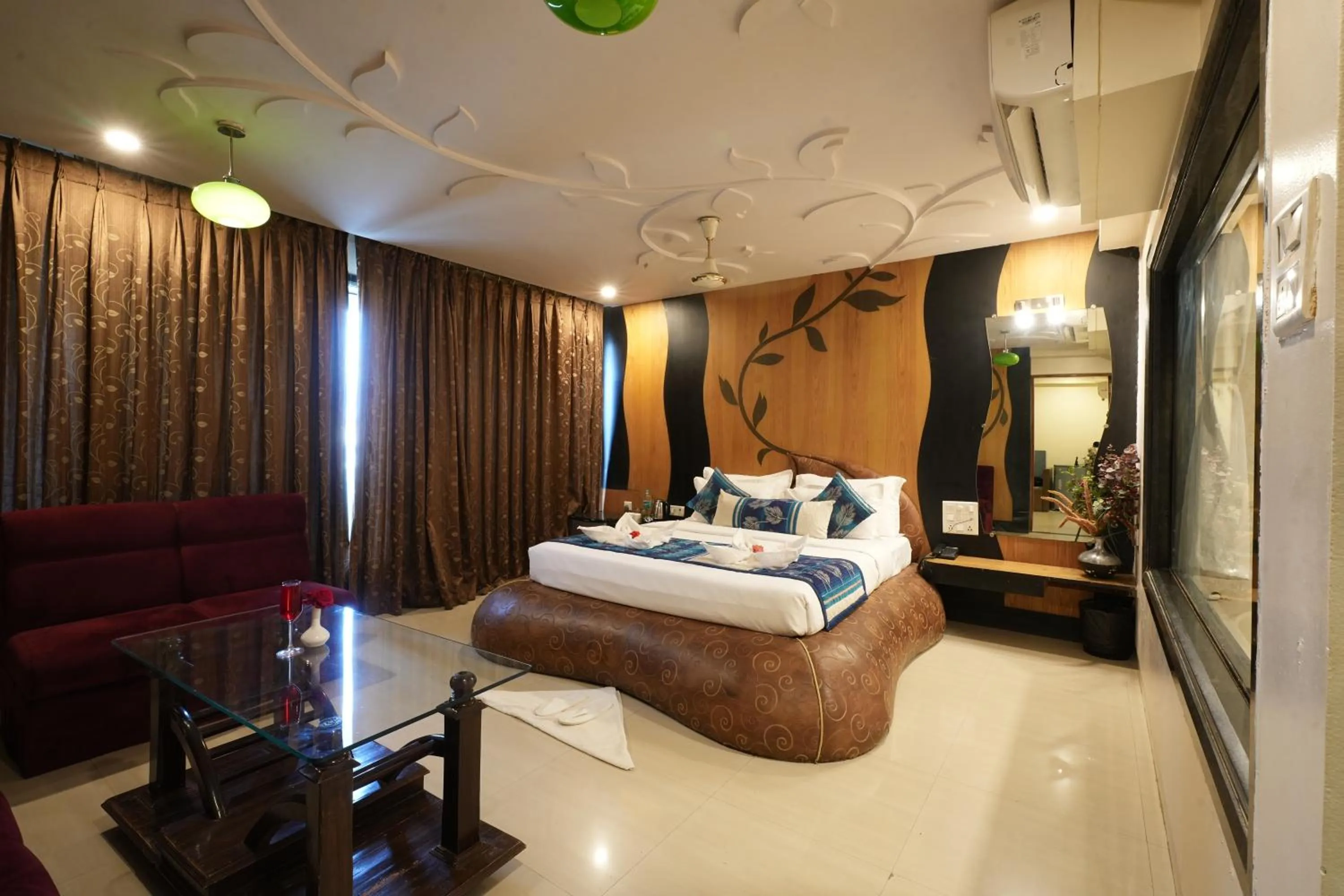 Bed in Hotel City Symphony