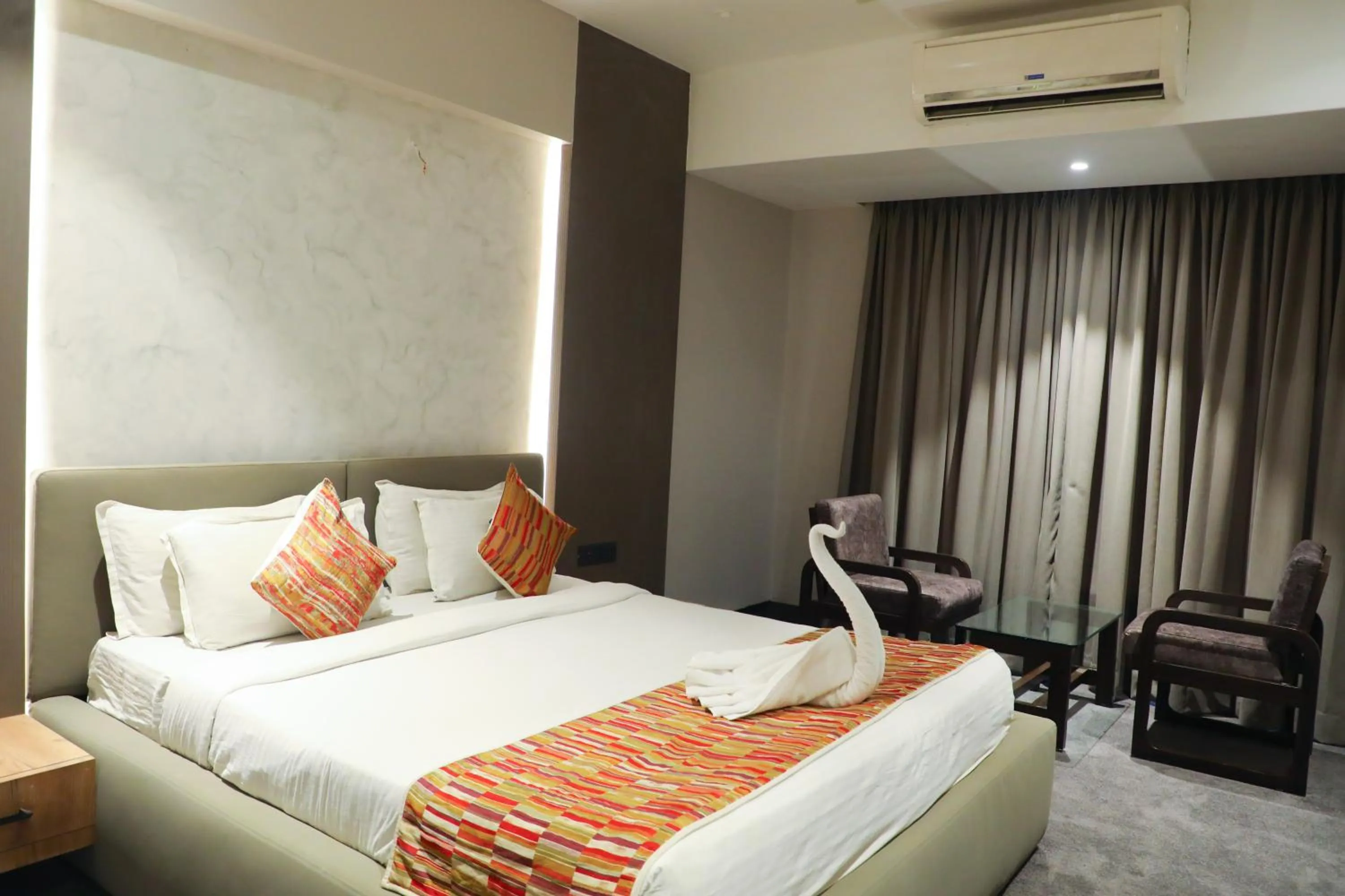 Bedroom, Bed in Hotel City Symphony