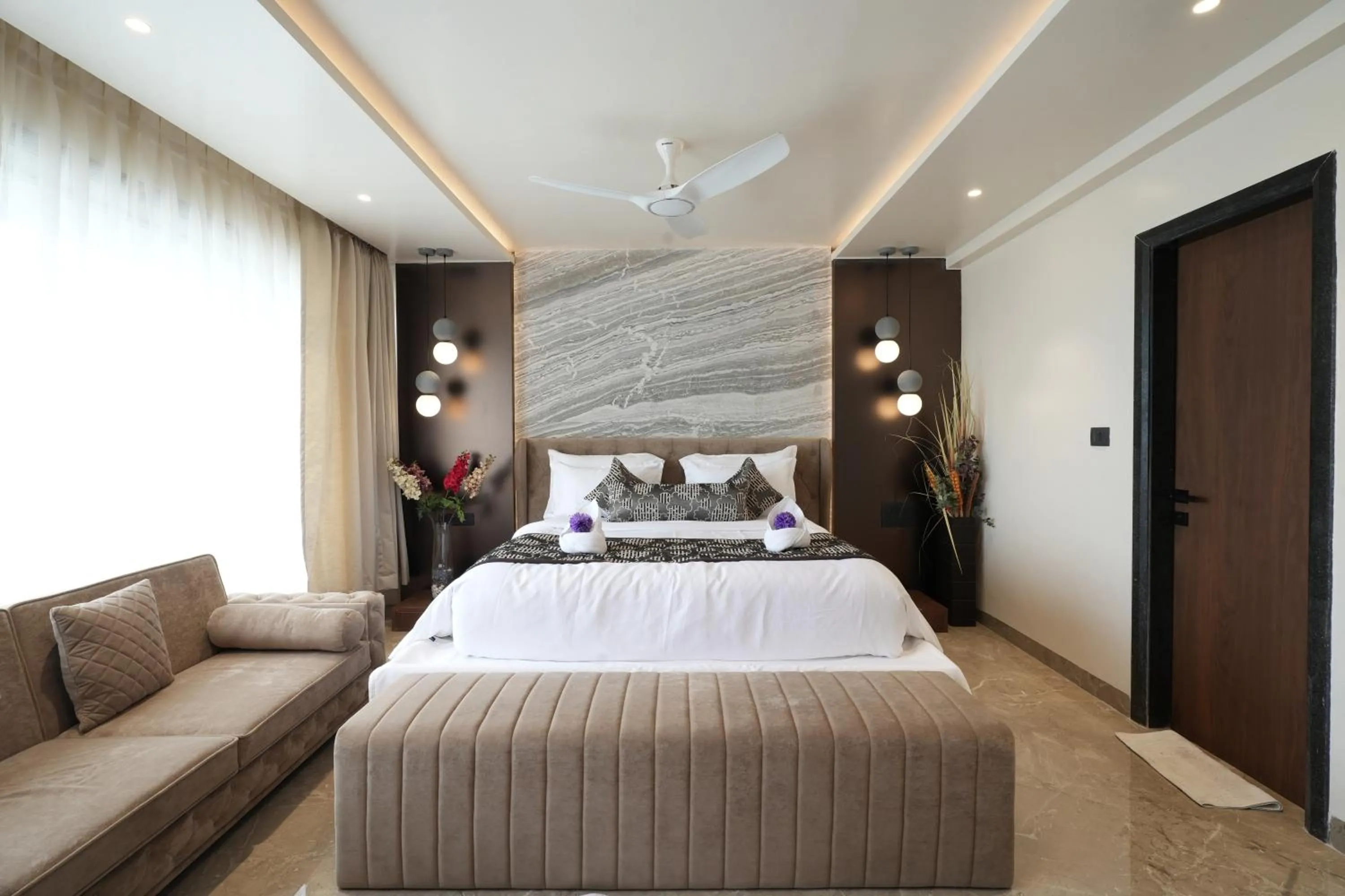 Bed in Hotel City Symphony