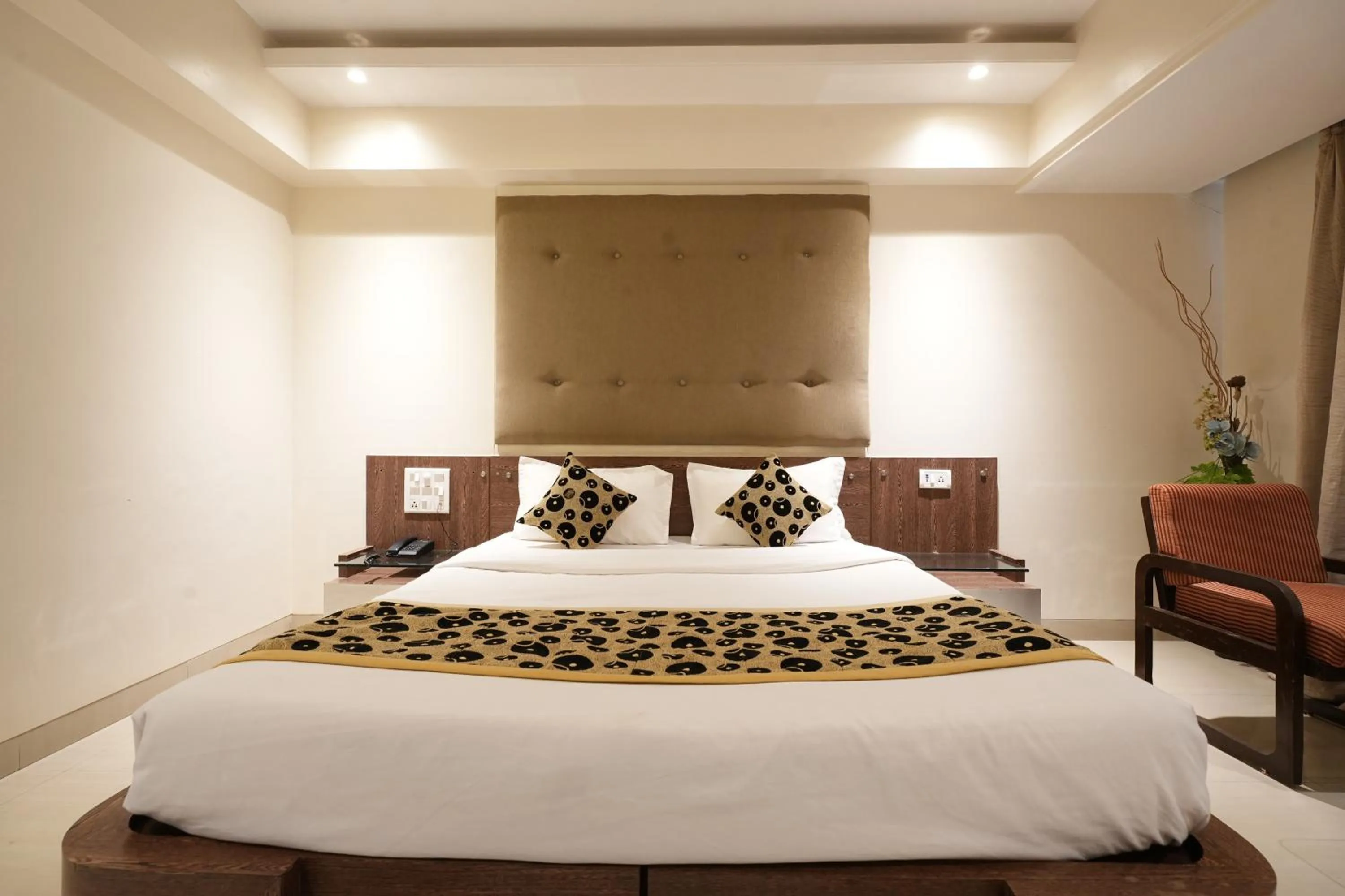 Bed in Hotel City Symphony