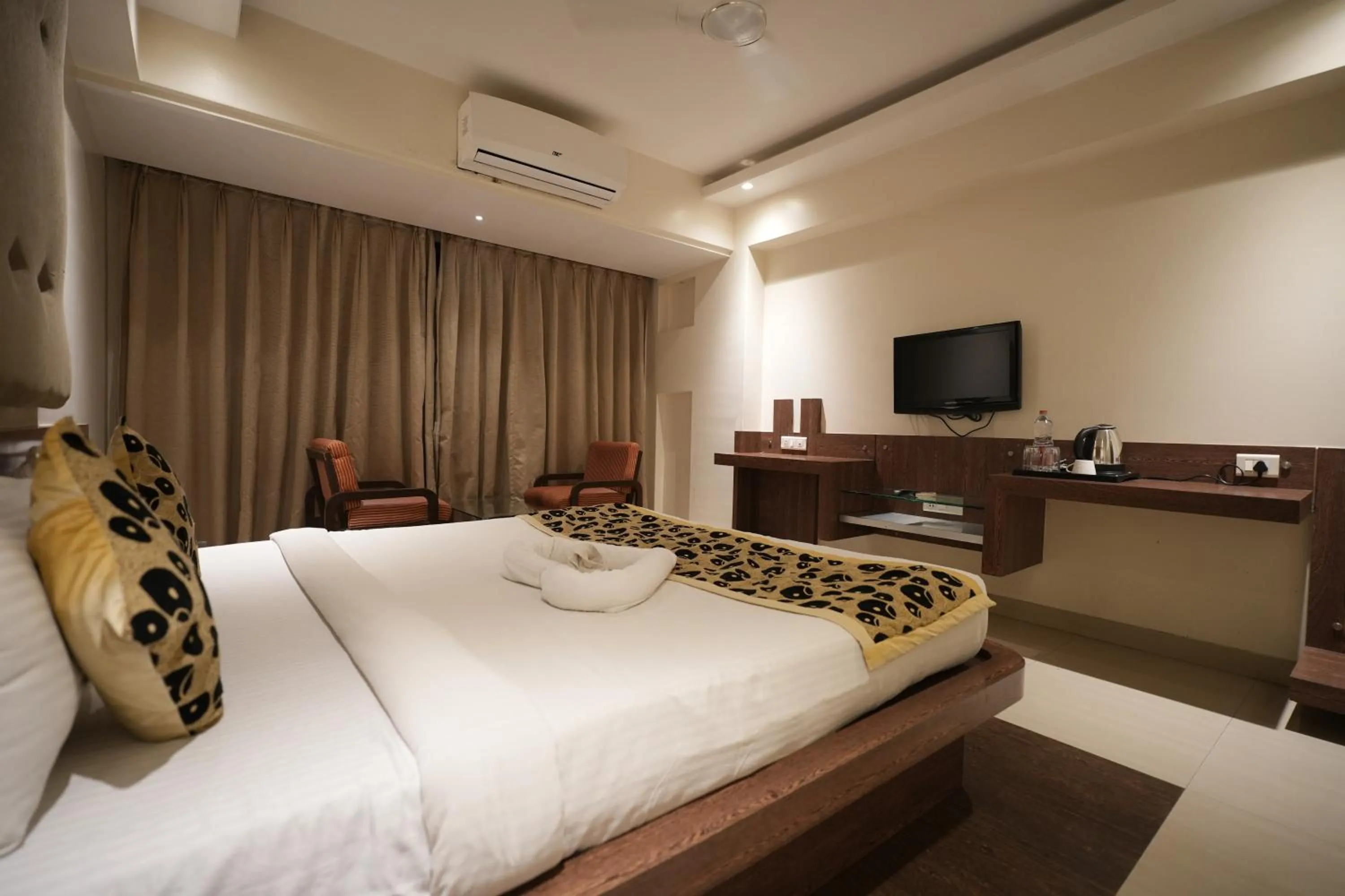 Bedroom, Bed in Hotel City Symphony