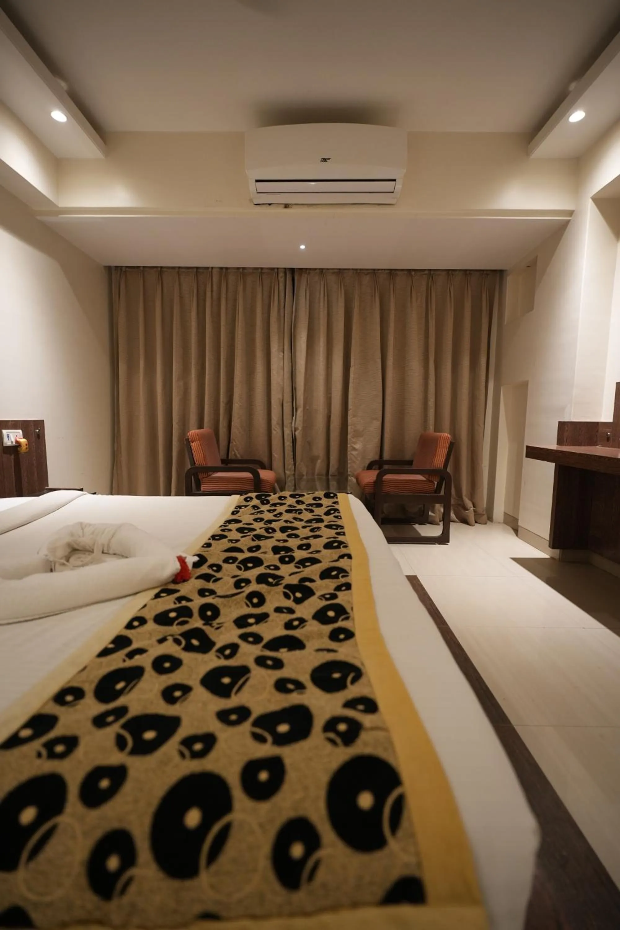 Bed in Hotel City Symphony