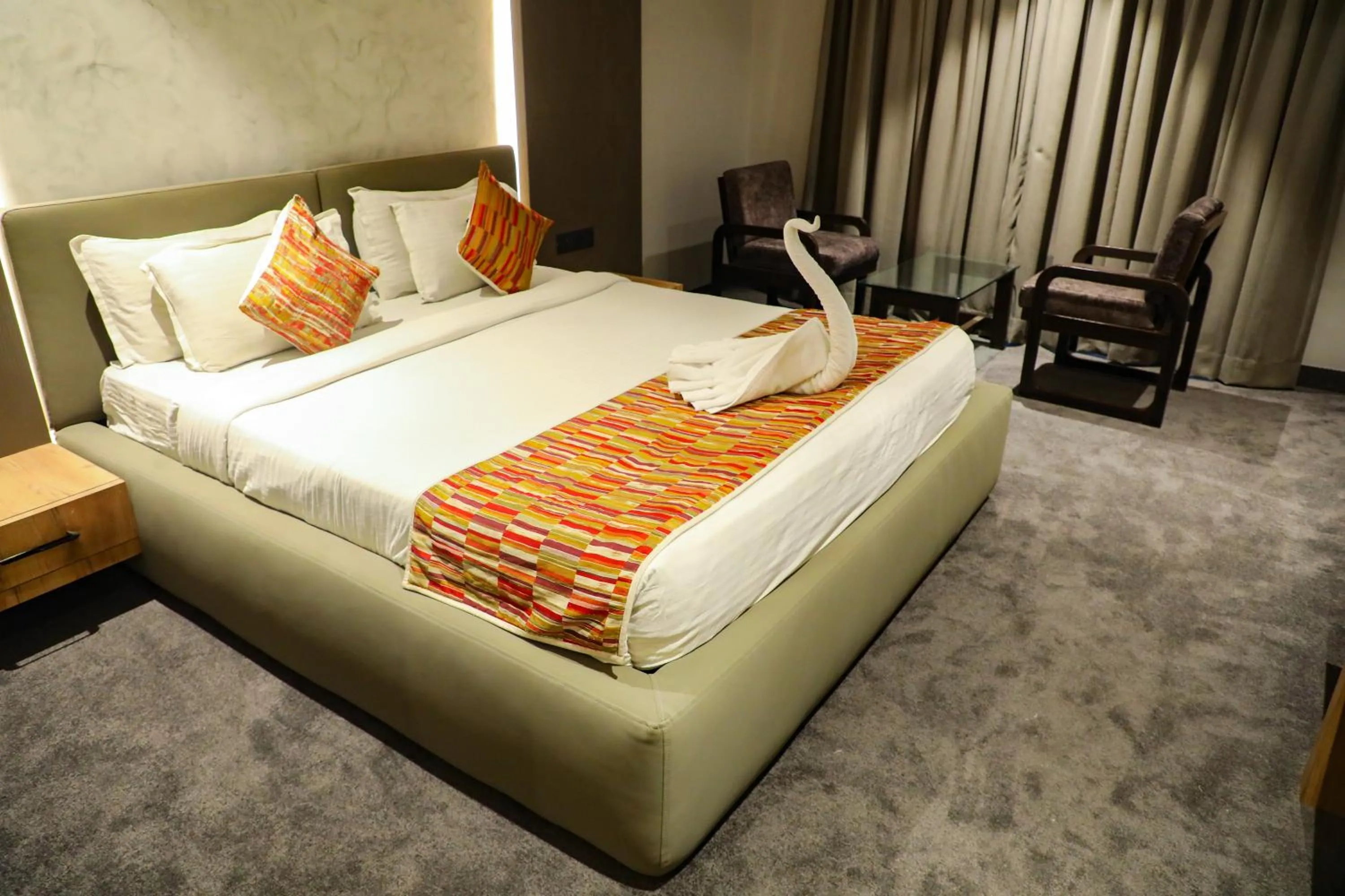 Bedroom, Bed in Hotel City Symphony
