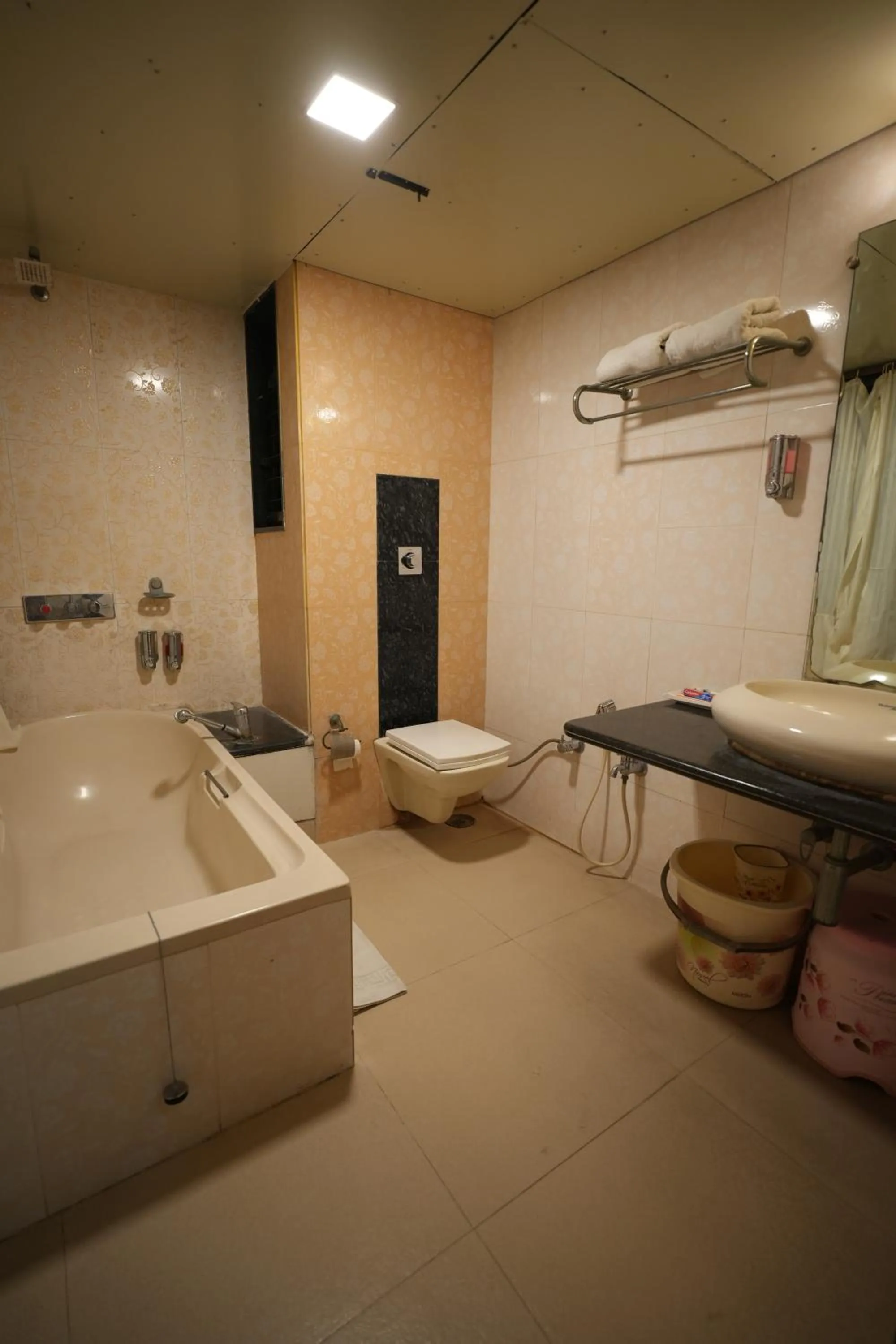 Bathroom in Hotel City Symphony