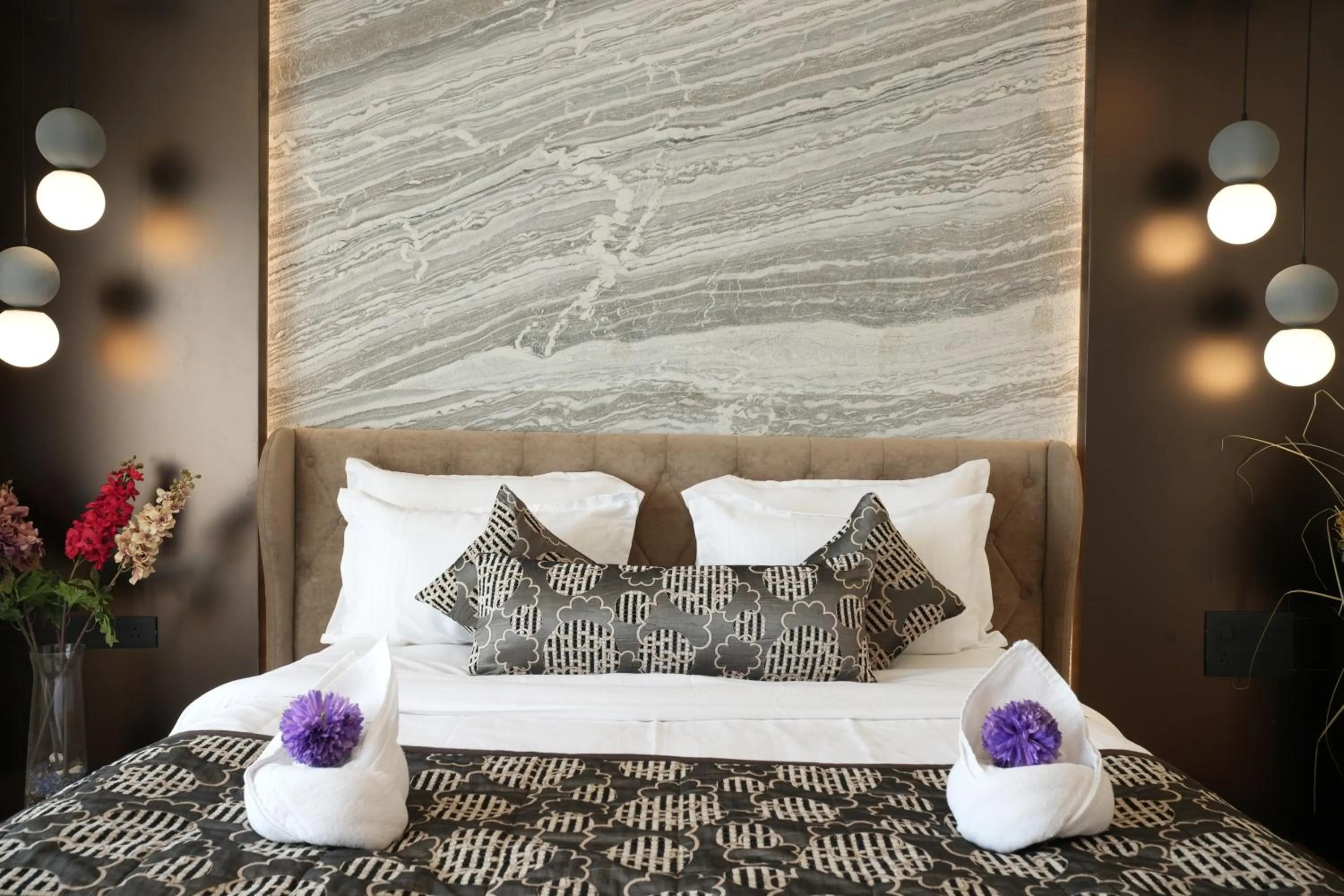 Bed in Hotel City Symphony