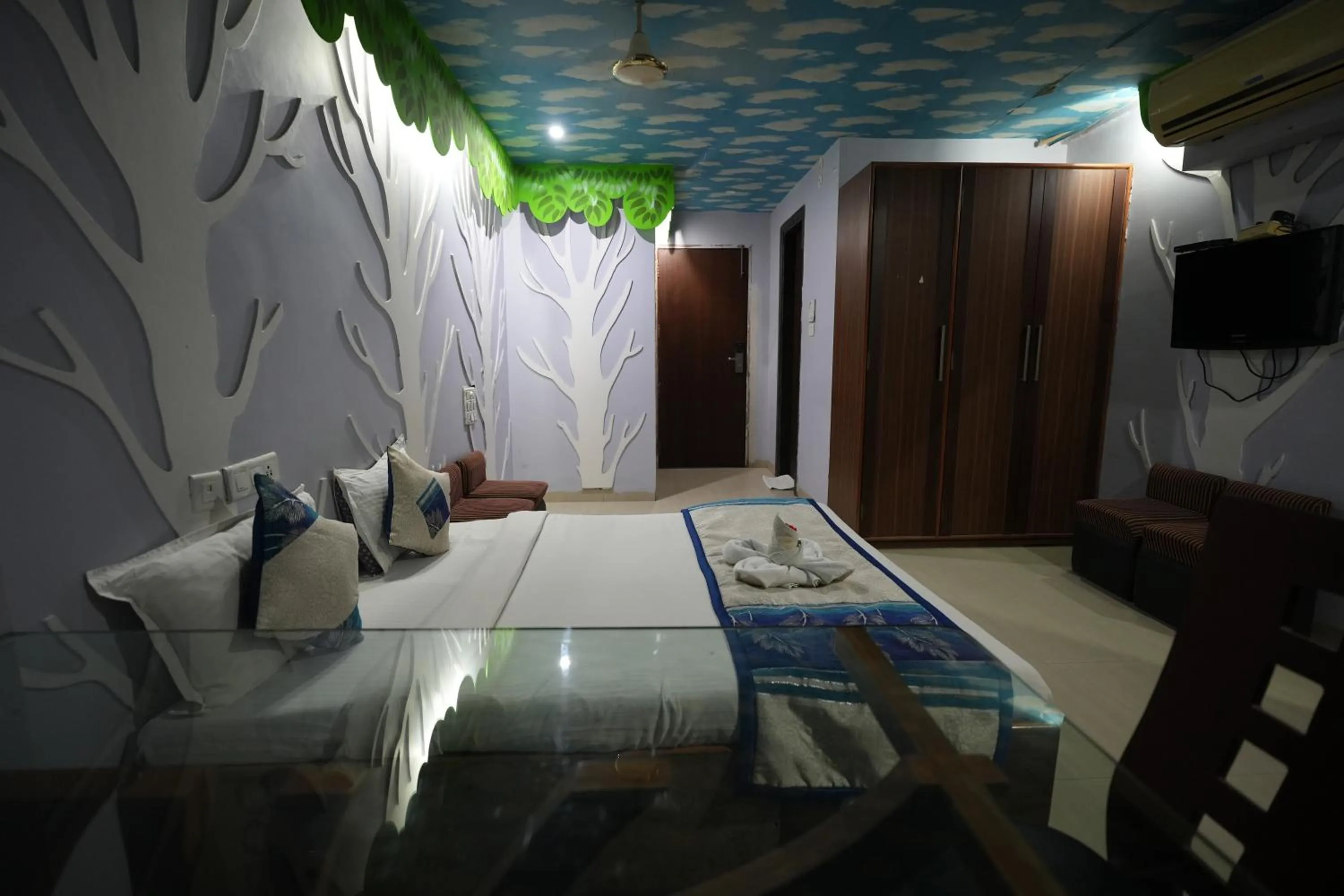 Bed in Hotel City Symphony