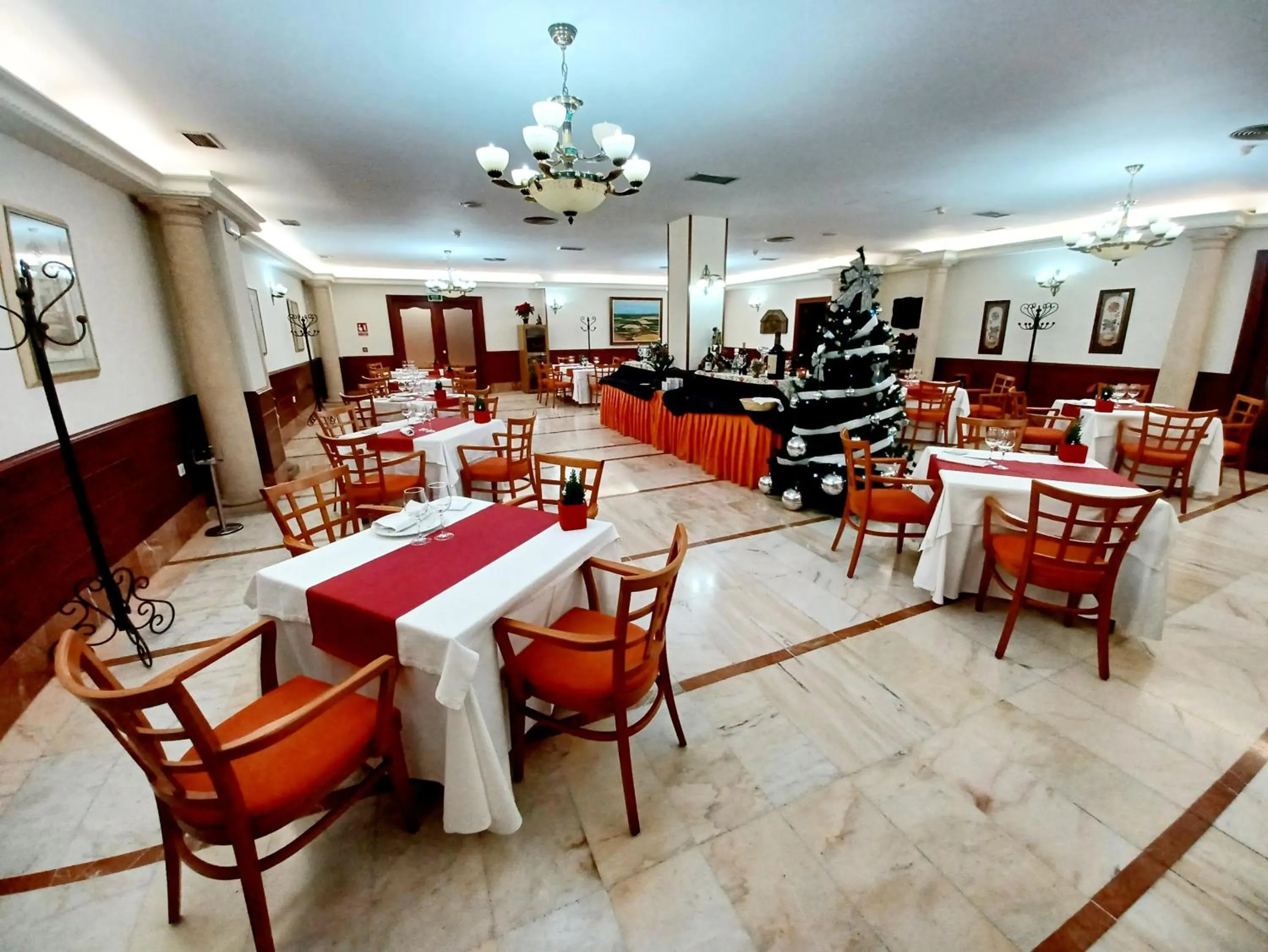 Restaurant/places to eat in Hotel Santa Cecilia
