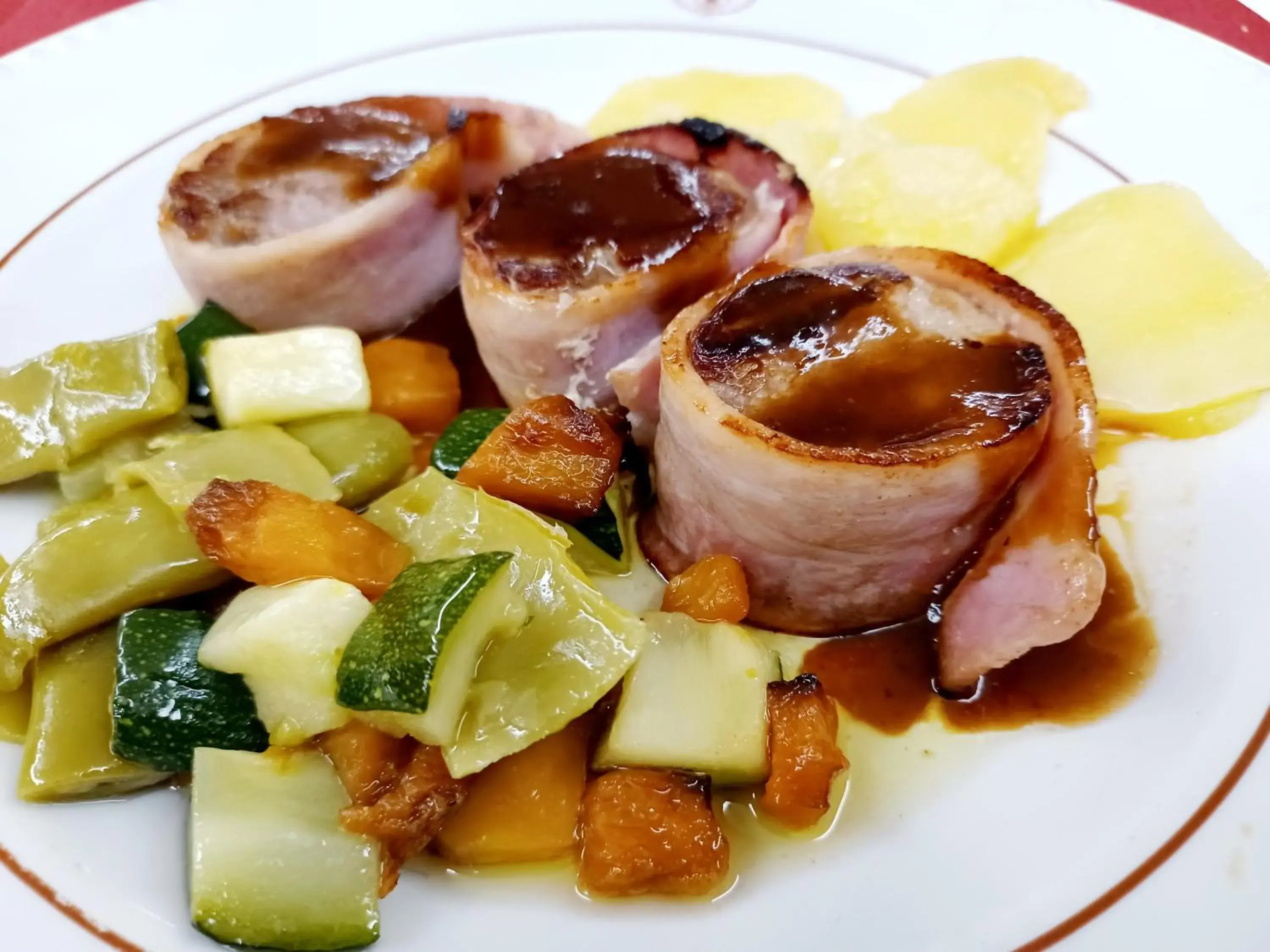 Food and drinks in Hotel Santa Cecilia Food and drinks in Hotel Santa Cecilia