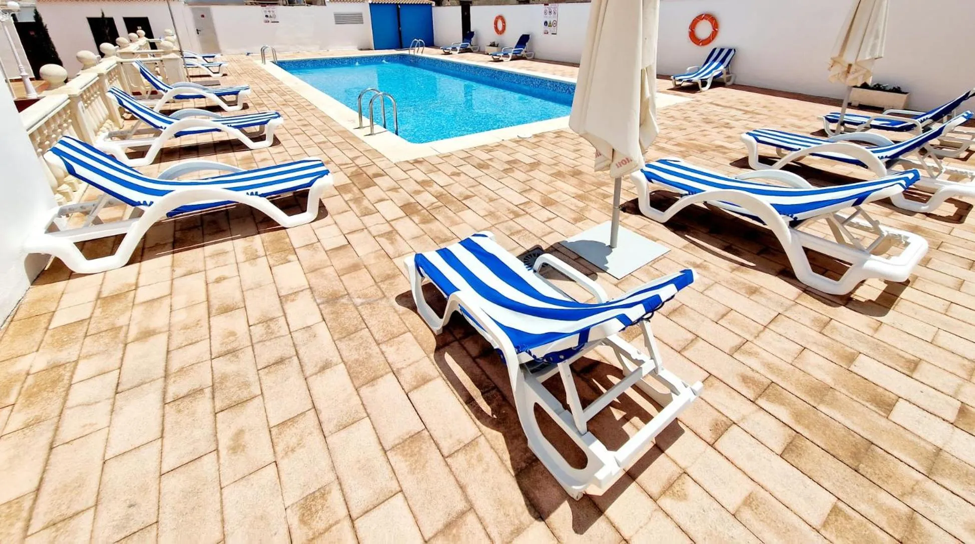 Swimming pool in Hotel Santa Cecilia