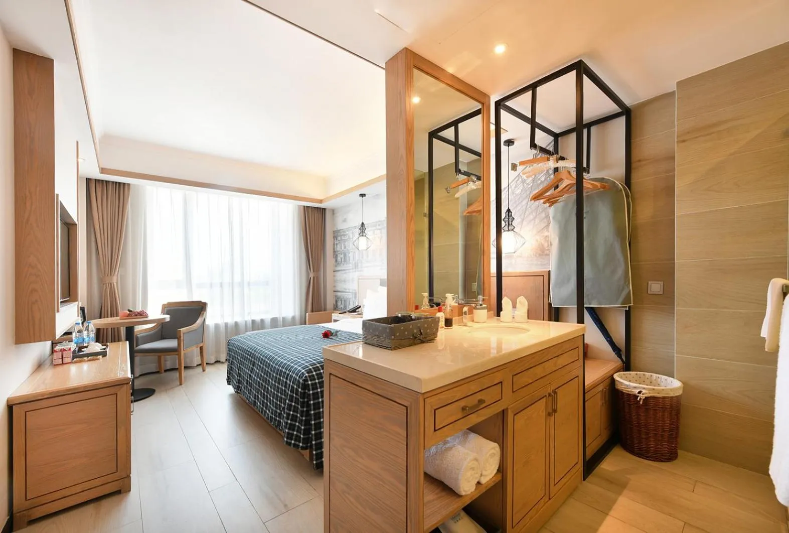 Bed in Mehood Theater Hotel, Shanghai Jinqiao