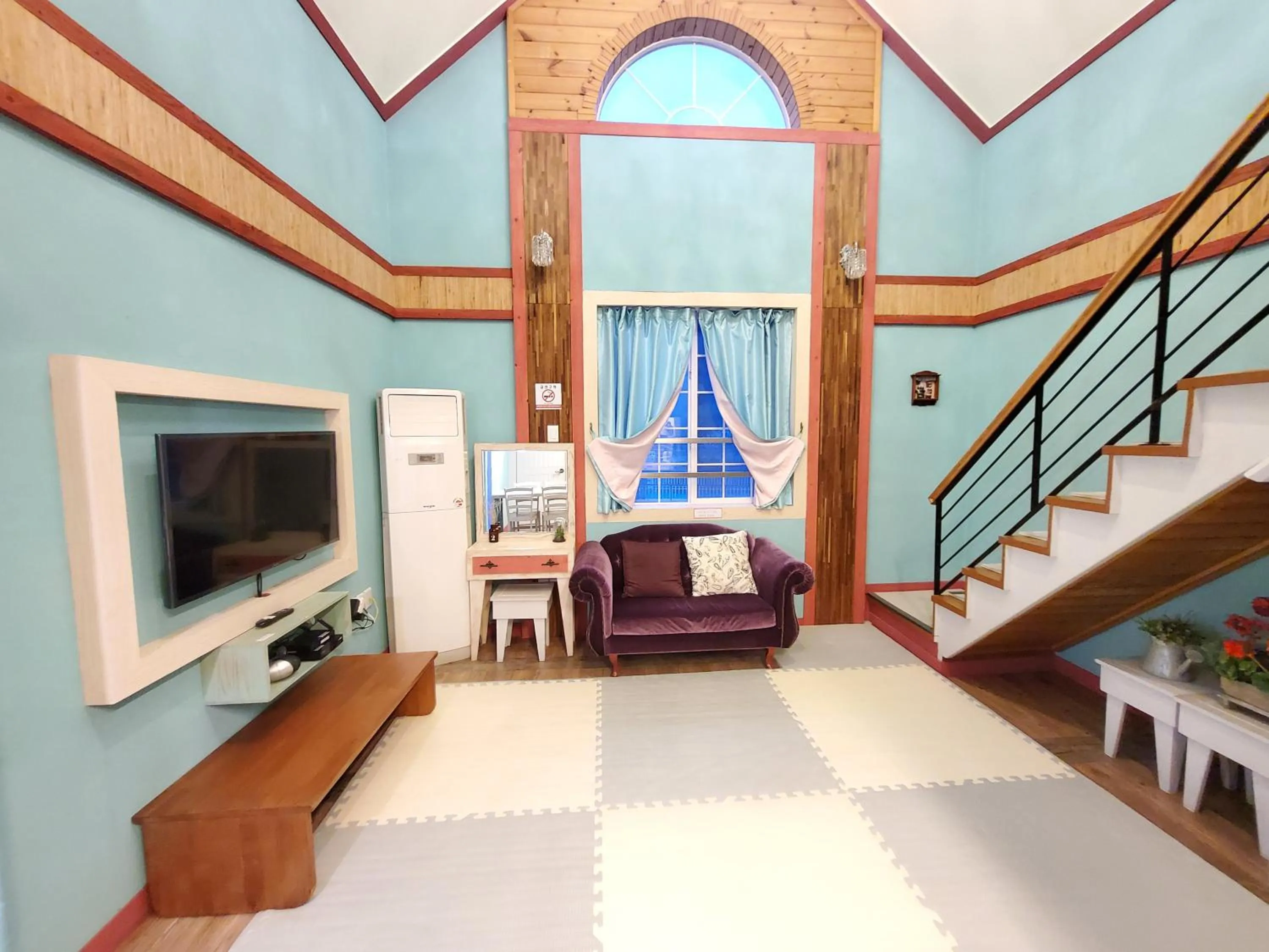 Olive Vanilla Pension