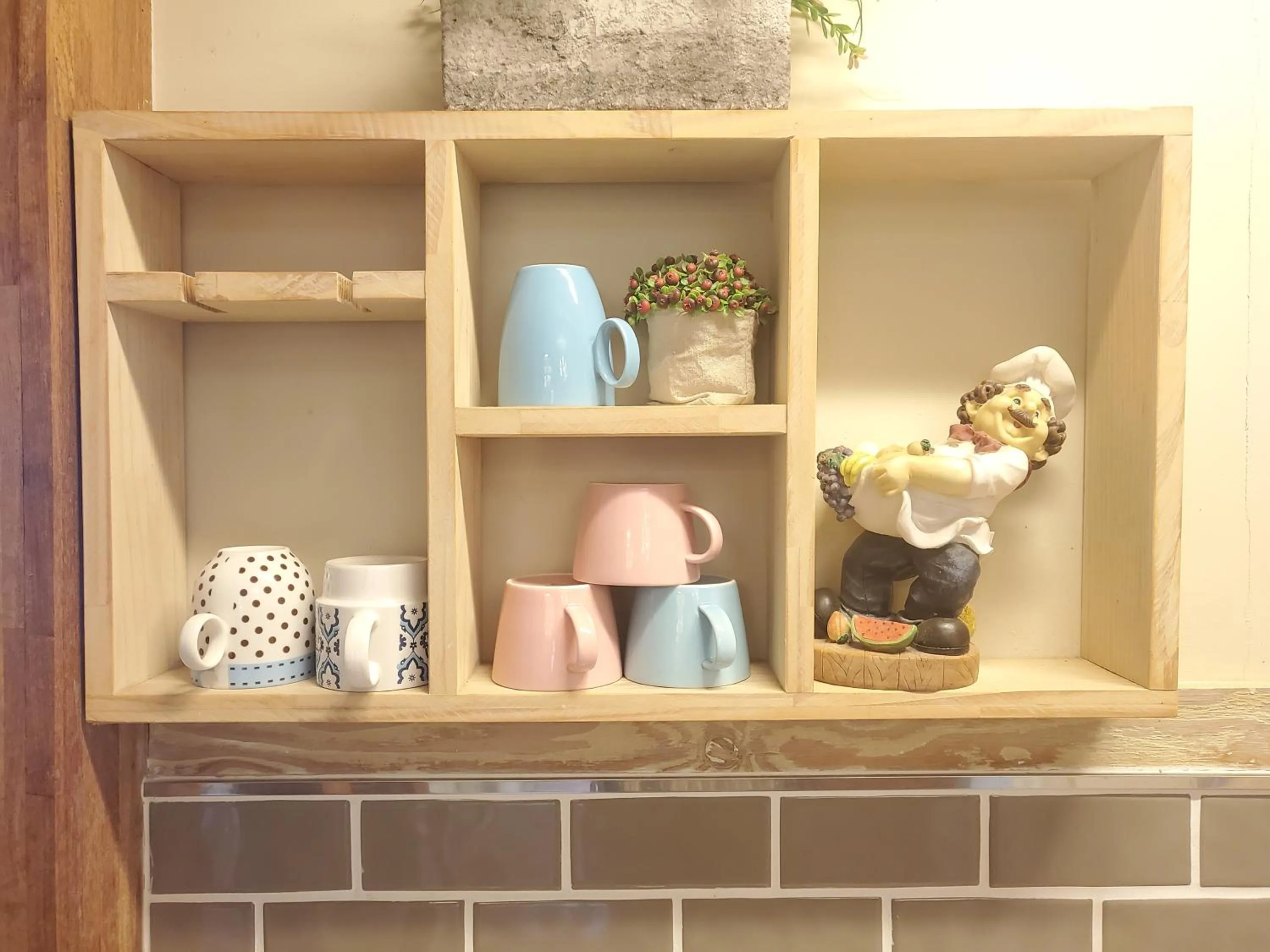 Olive Vanilla Pension