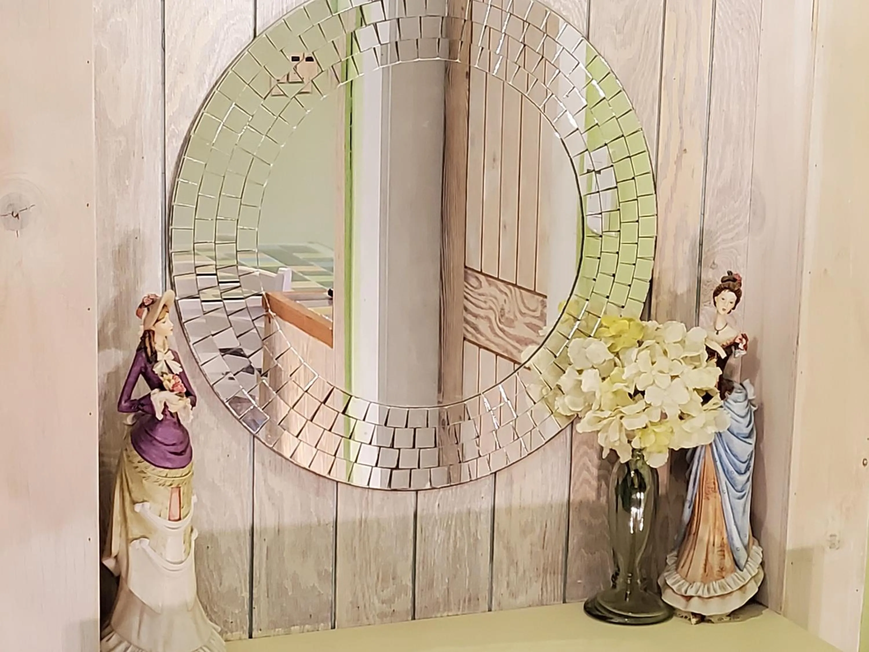 Olive Vanilla Pension