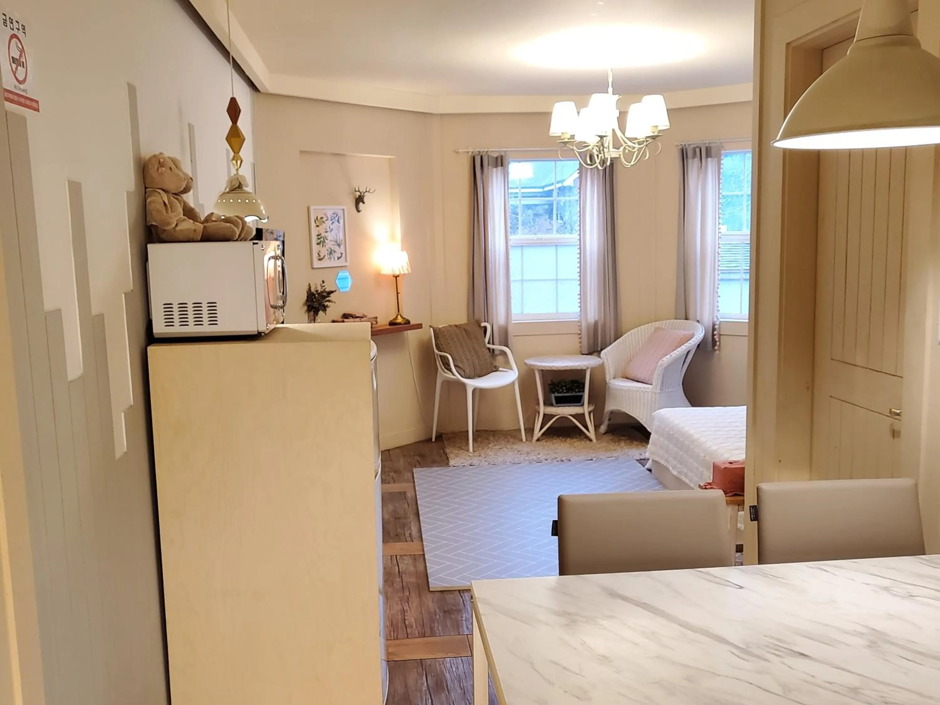 Olive Vanilla Pension