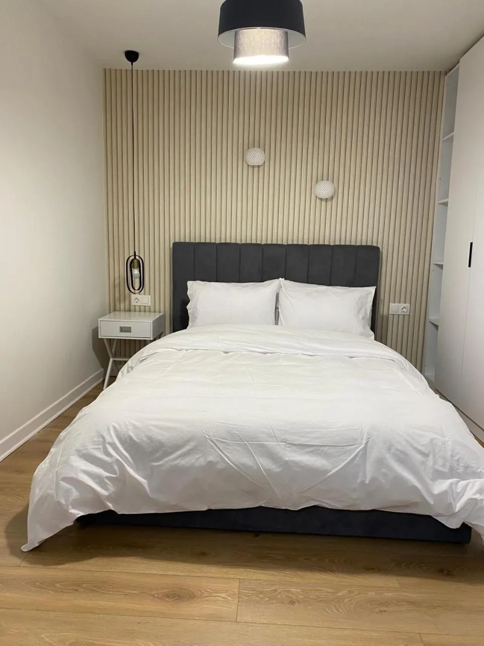 Bedroom, Bed in The Caravan Apartments