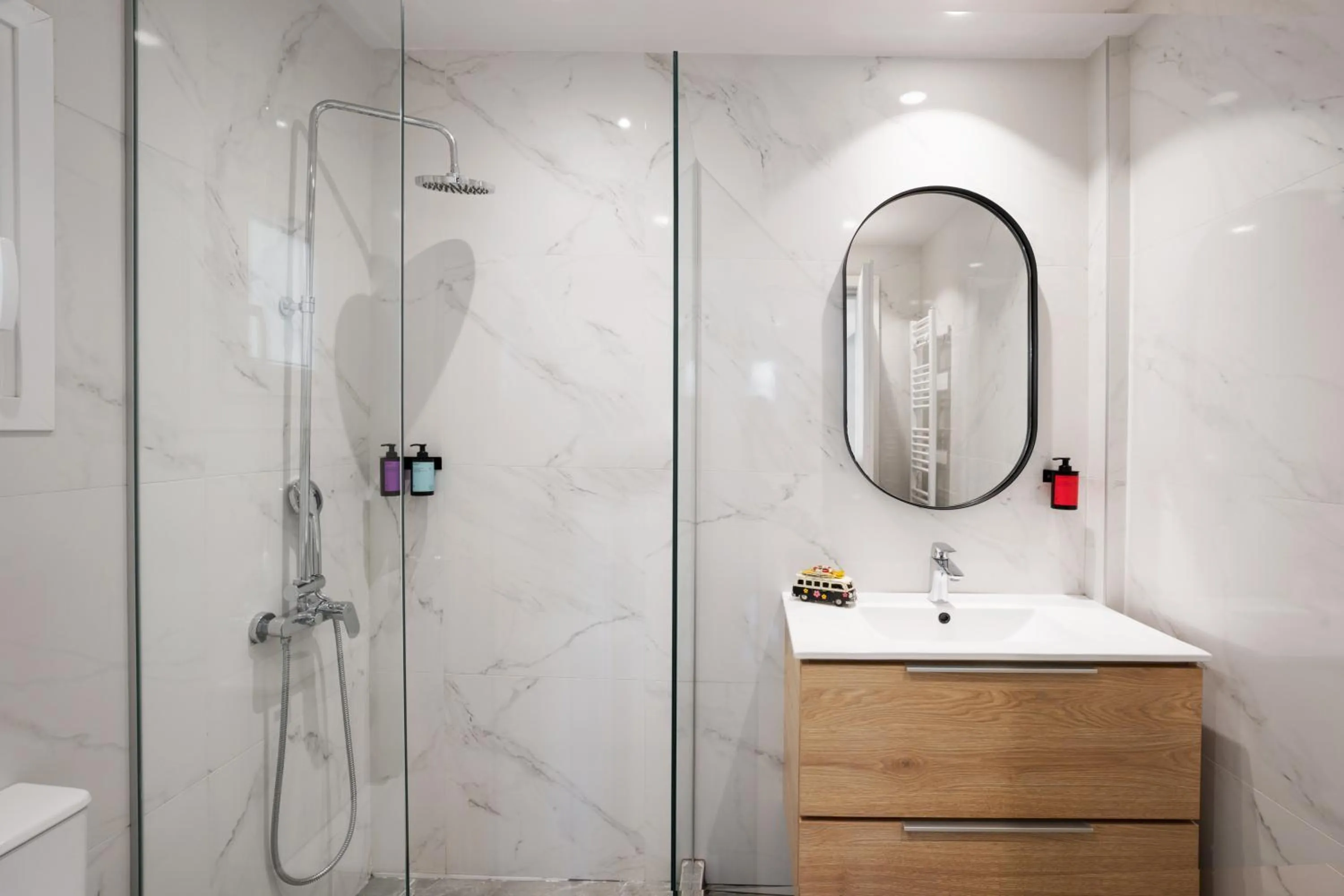 Bathroom in The Caravan Apartments