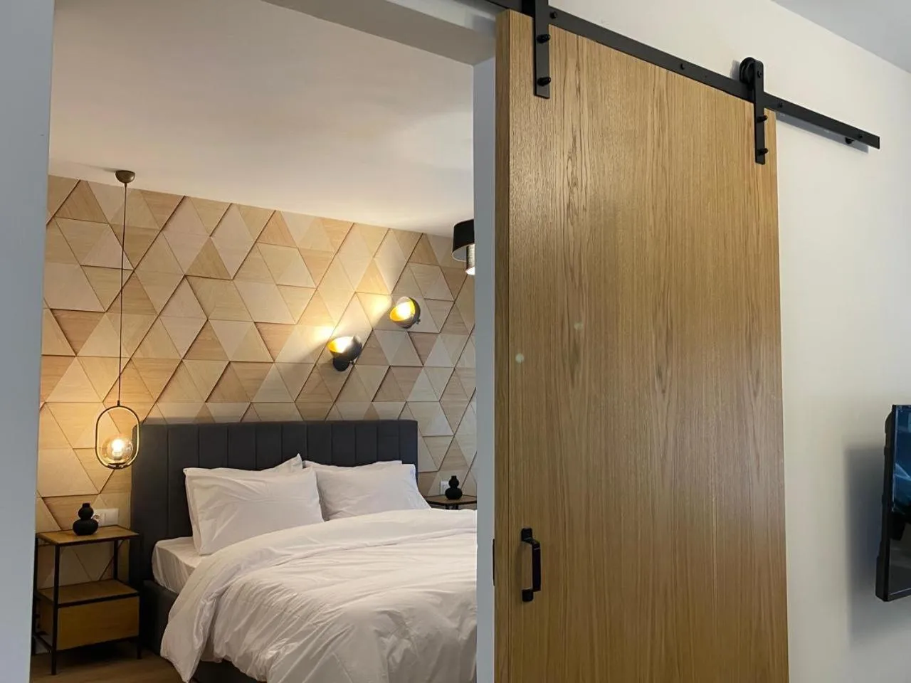 Bedroom, Bed in The Caravan Apartments