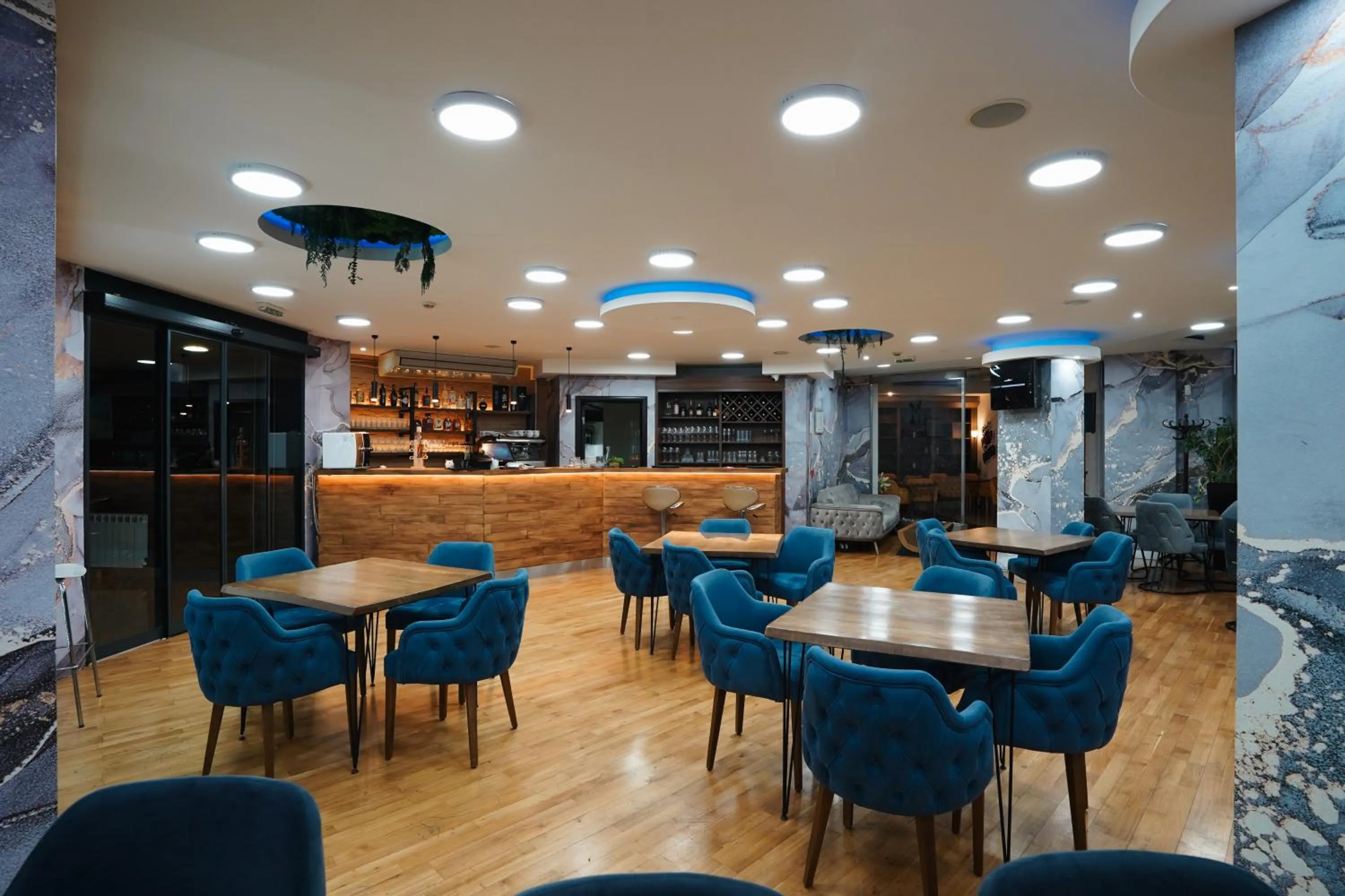 Restaurant/places to eat in Hotel Sumadija