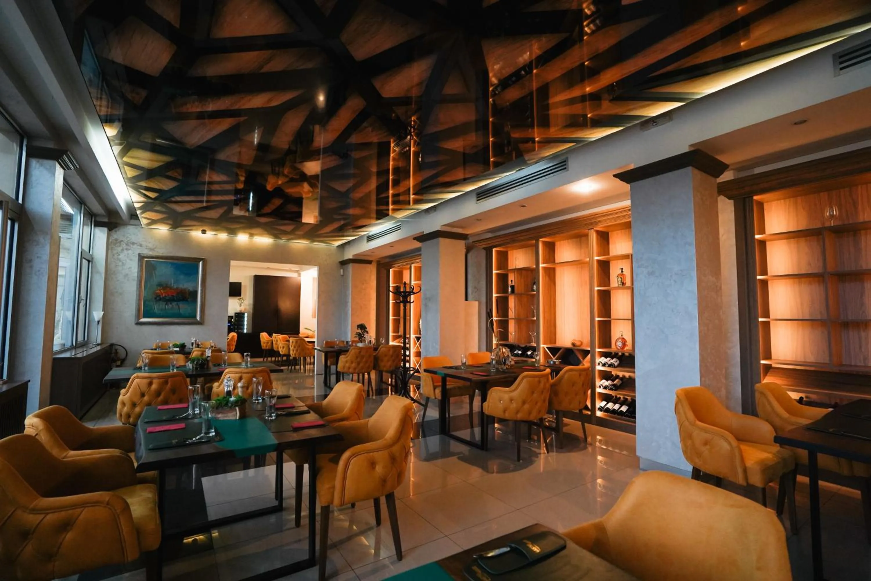 Restaurant/places to eat in Hotel Sumadija