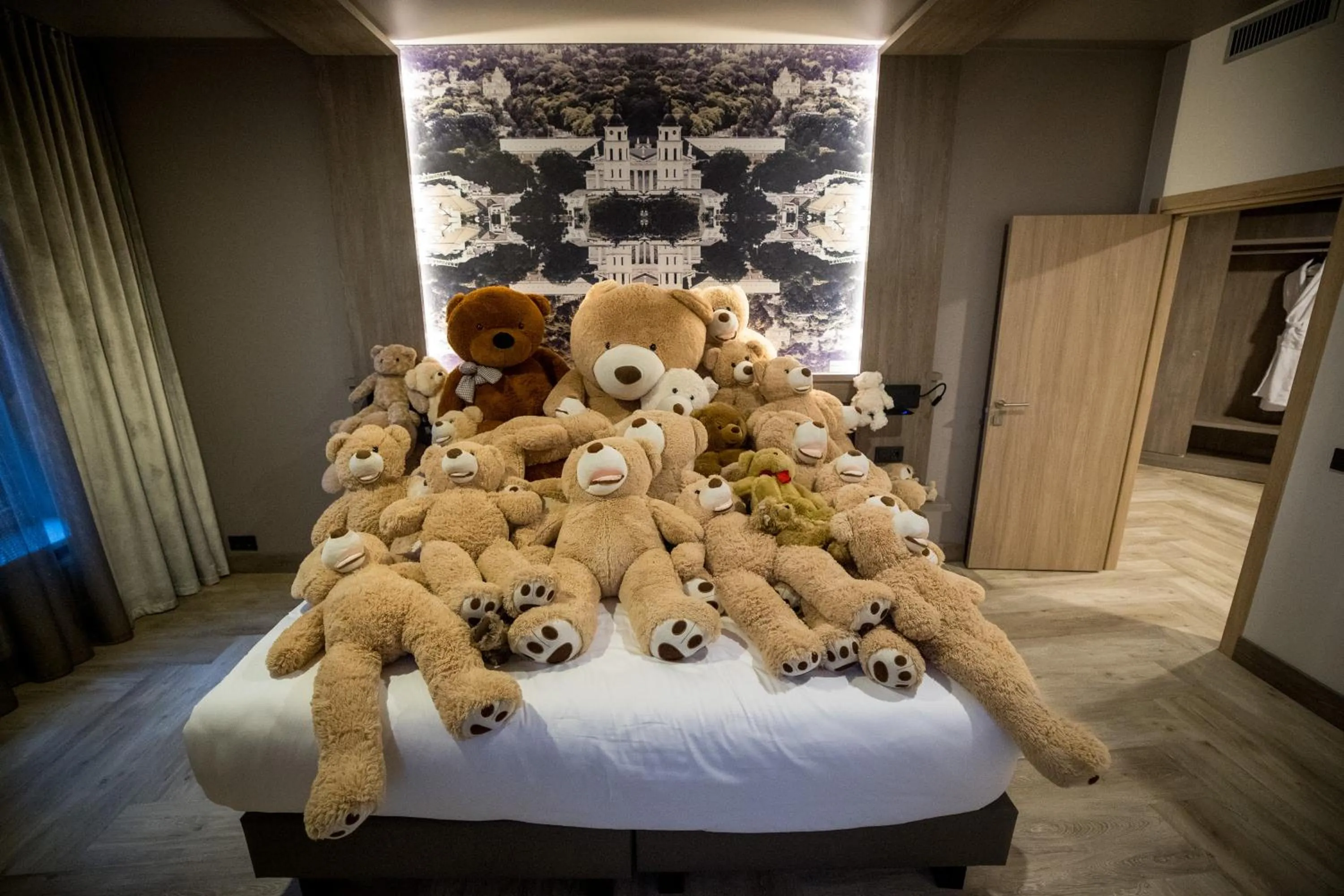 Decorative detail, Bed in CONTI HOTEL VILNIUS, Conference Centre, Restaurant & Bar