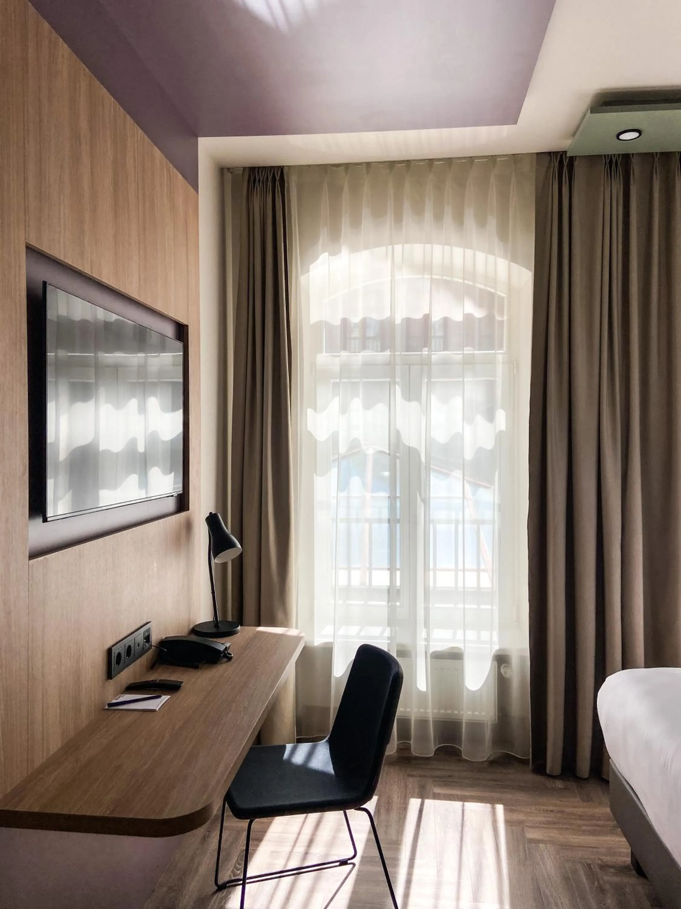 TV and multimedia, Bed in CONTI HOTEL VILNIUS, Conference Centre, Restaurant & Bar