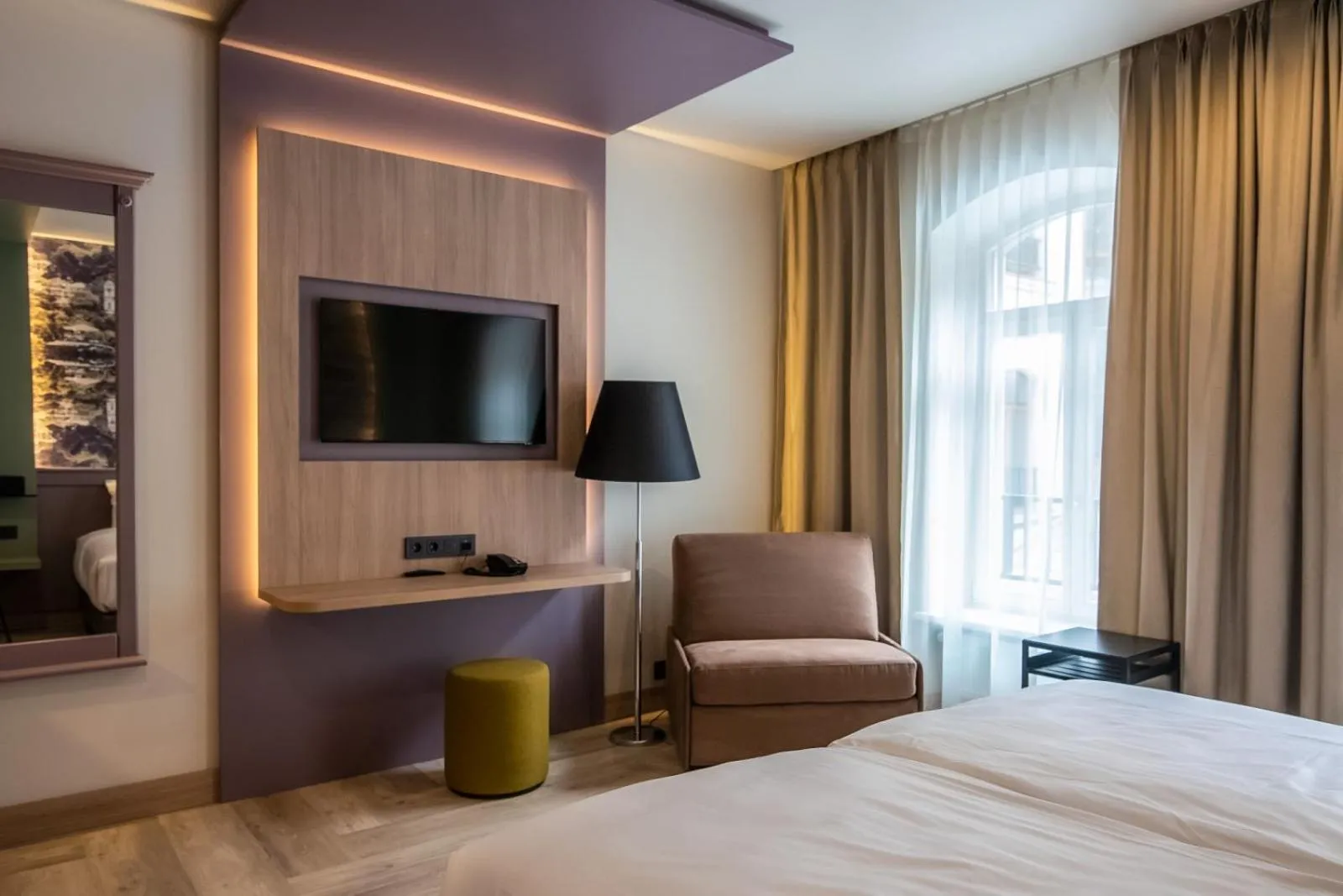 TV and multimedia, Bed in CONTI HOTEL VILNIUS, Conference Centre, Restaurant & Bar