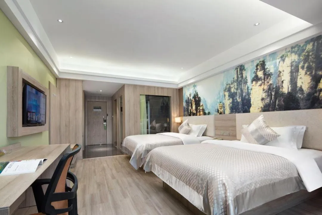 Bed in Morninginn, Zhangjiajie Tianmen Mountain