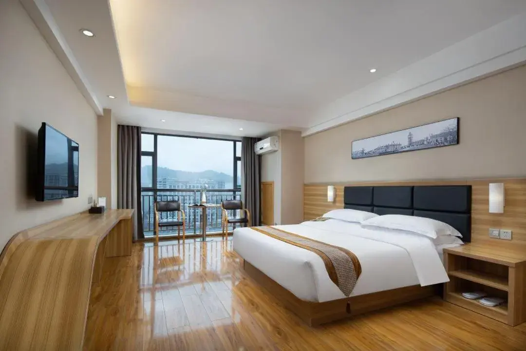 Photo of the whole room, Bed in Morninginn, Zhangjiajie Tianmen Mountain Photo of the whole room, Bed in Morninginn, Zhangjiajie Tianmen Mountain