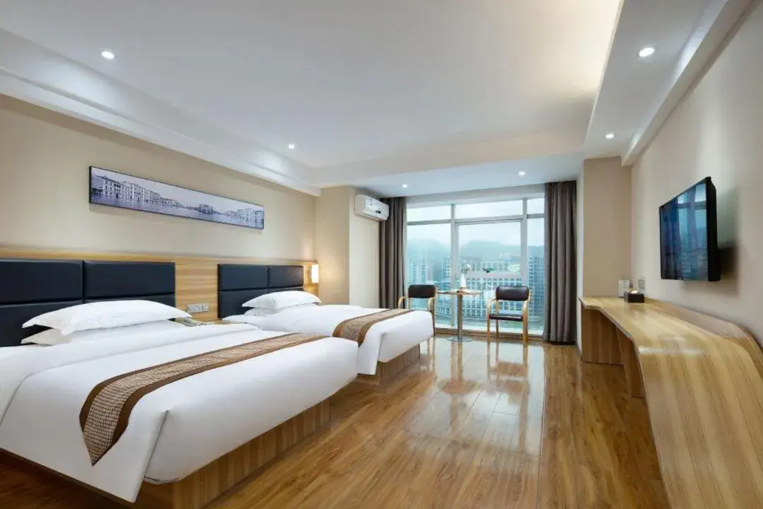 Photo of the whole room, Bed in Morninginn, Zhangjiajie Tianmen Mountain Photo of the whole room, Bed in Morninginn, Zhangjiajie Tianmen Mountain