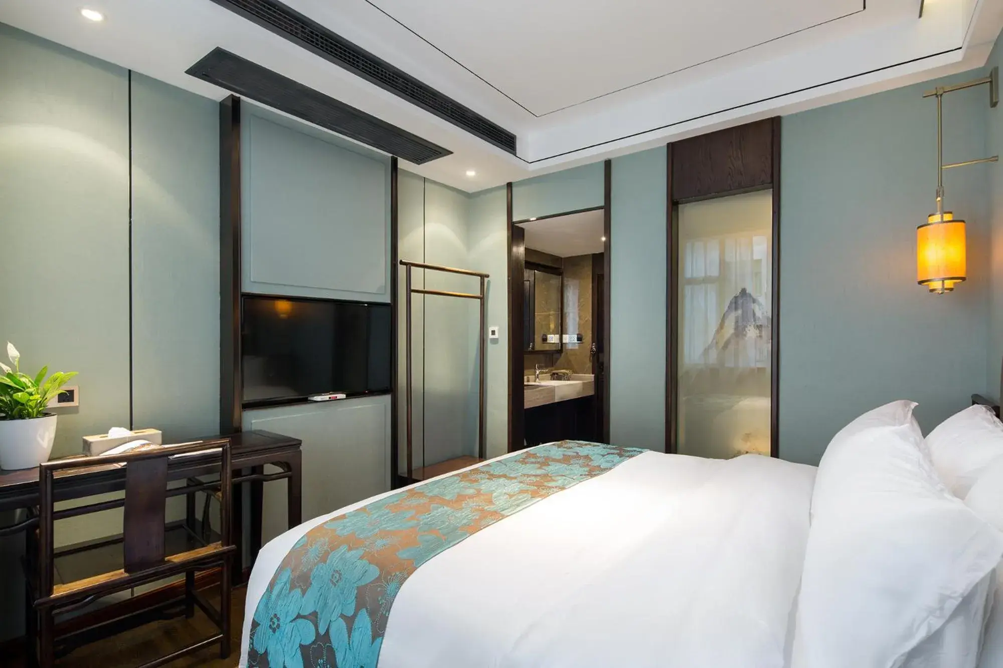 Bed in Morninginn, Phoenix Ancient City Tuojiang Bed in Morninginn, Phoenix Ancient City Tuojiang