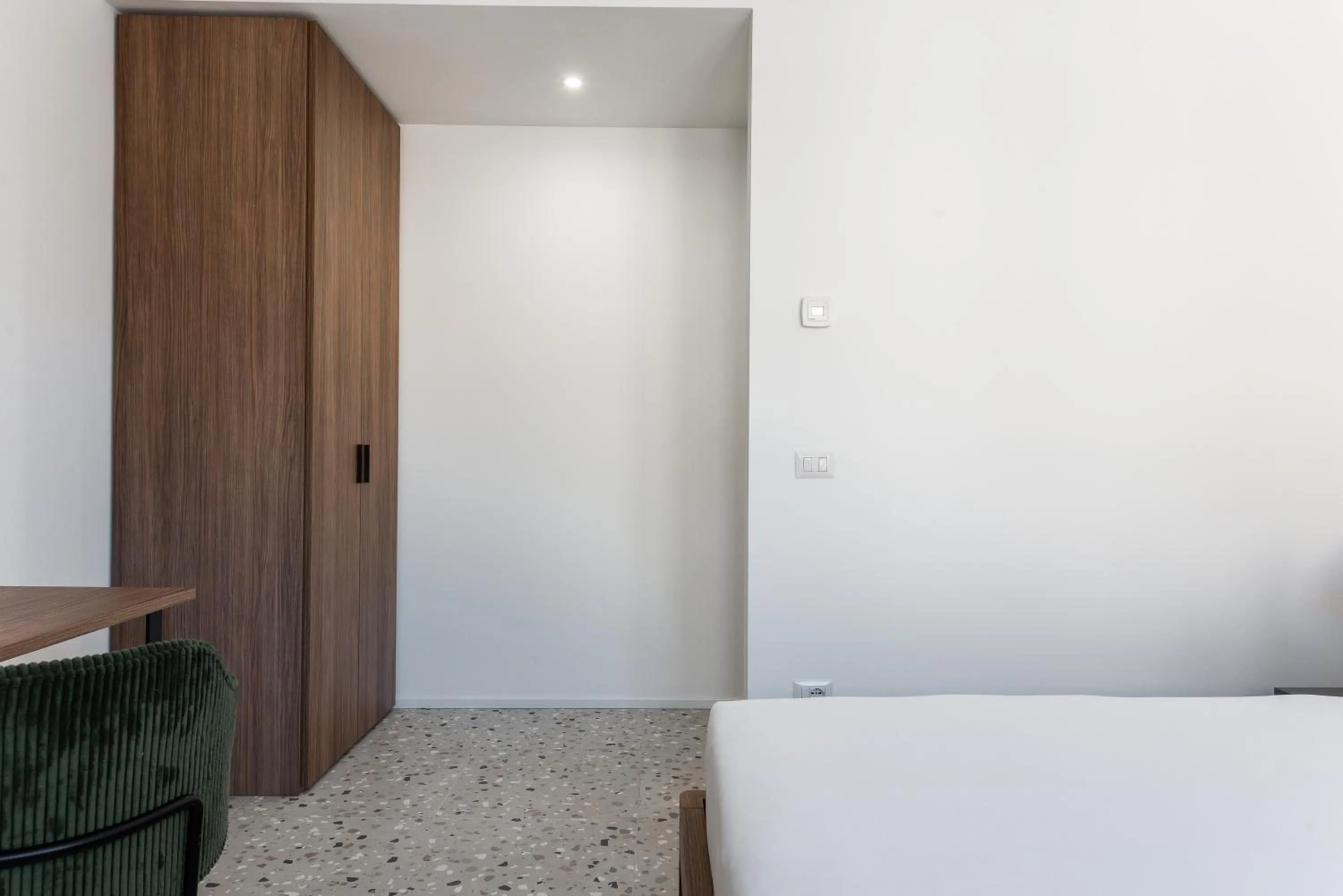 wardrobe in Numa Rome Verso