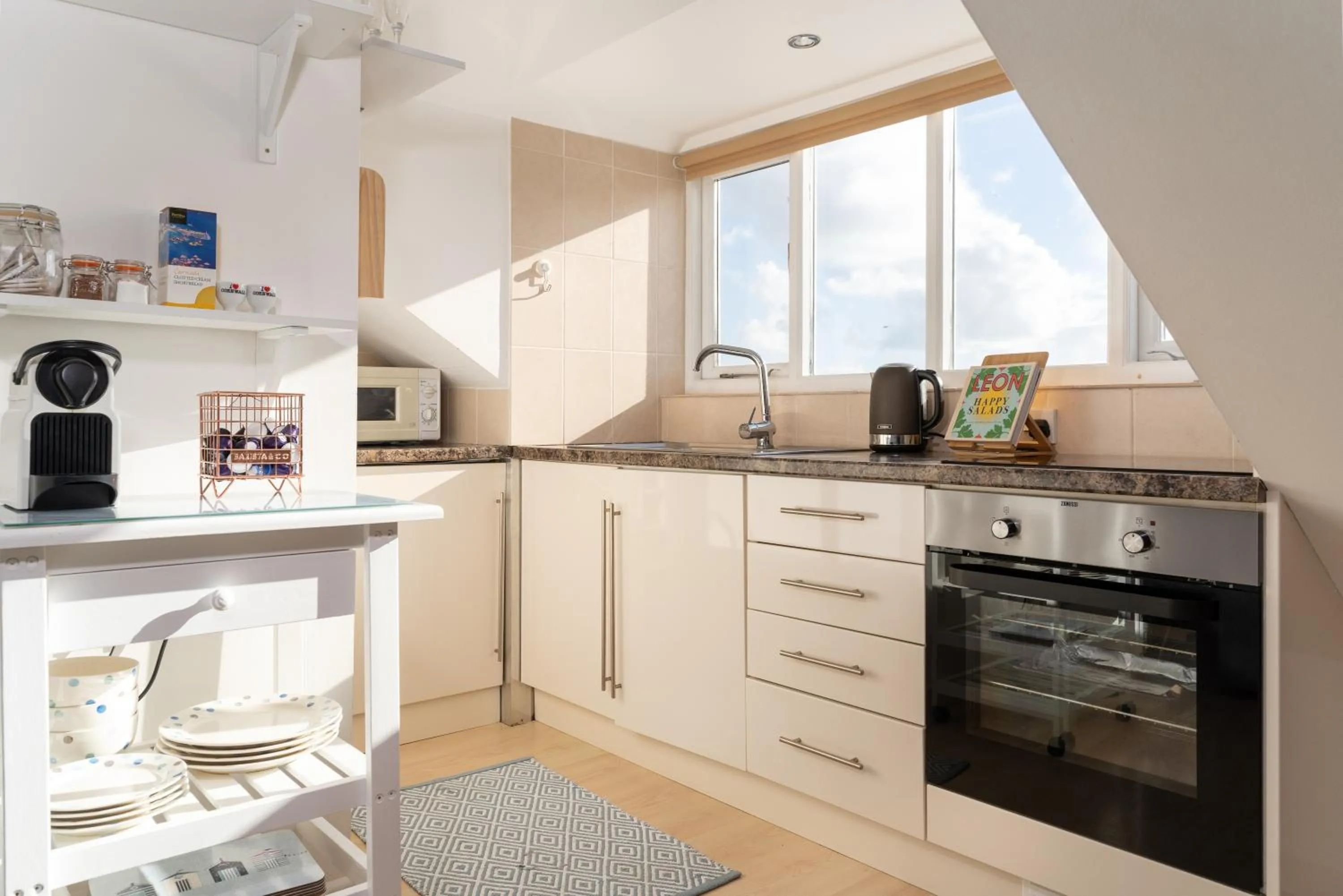 One-Bedroom Apartment in Stunning Views Over Mounts Bay with Balcony