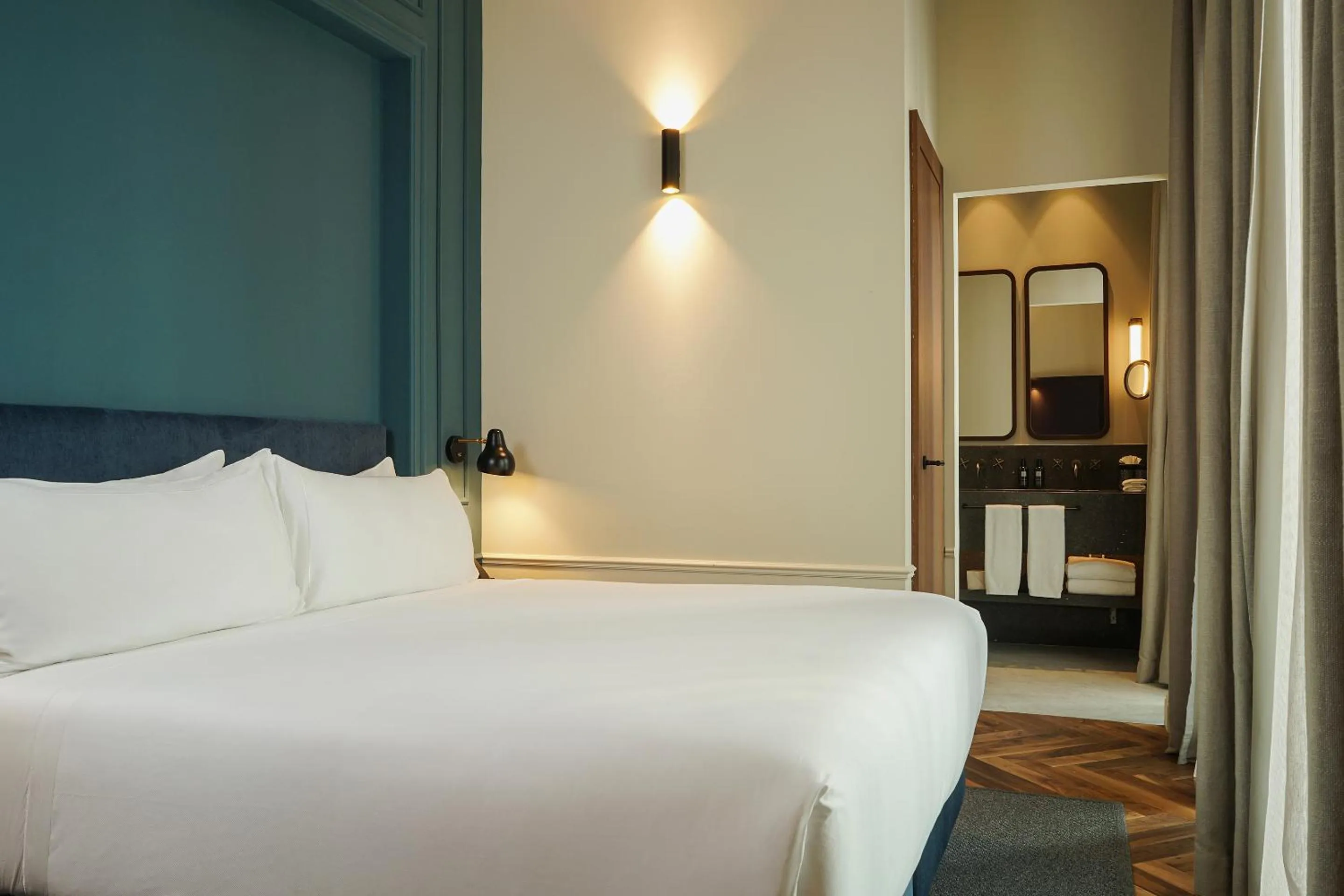 Photo of the whole room, Bed in Nobu Hotel Sevilla