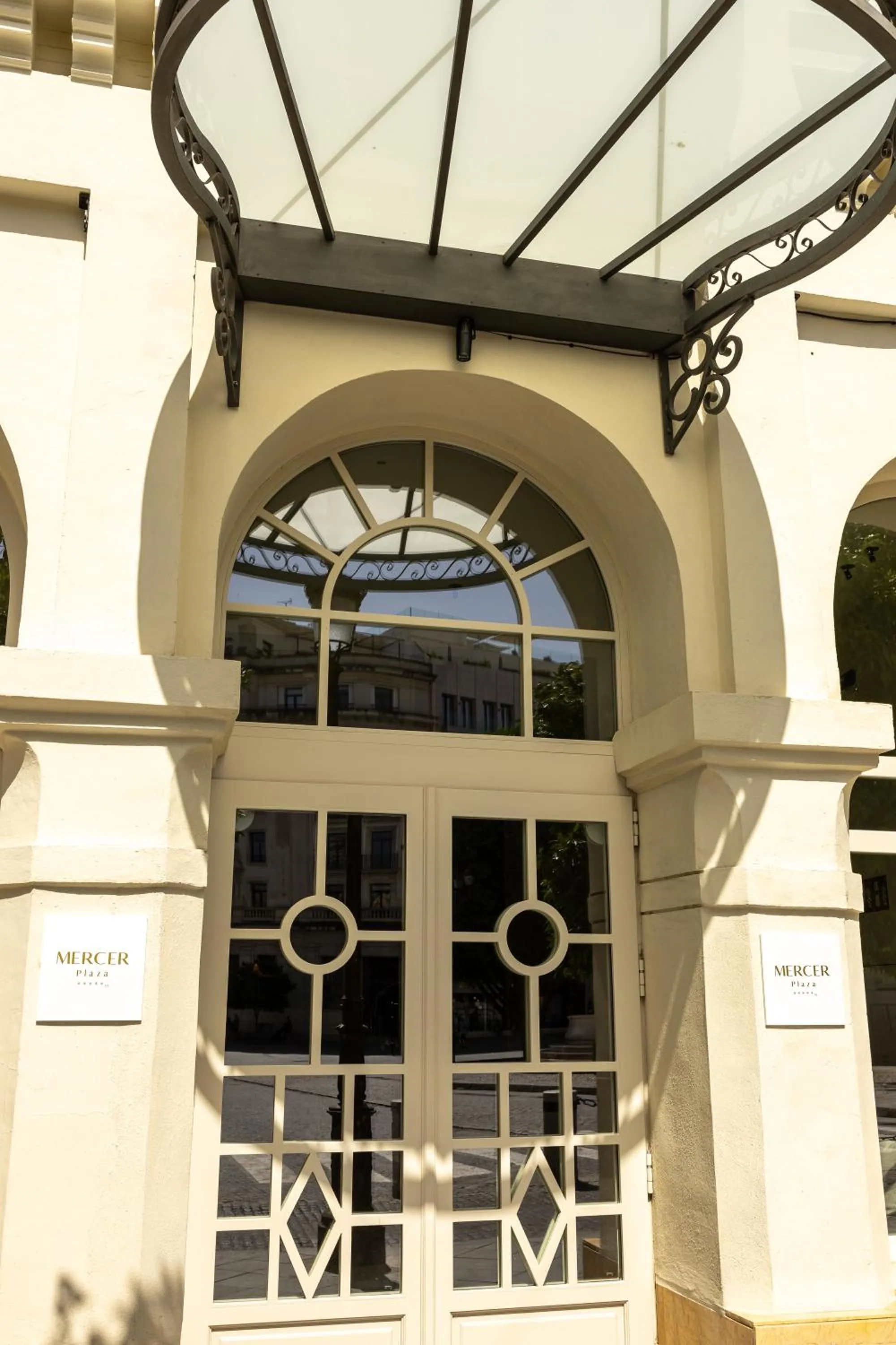 Property building in Nobu Hotel Sevilla