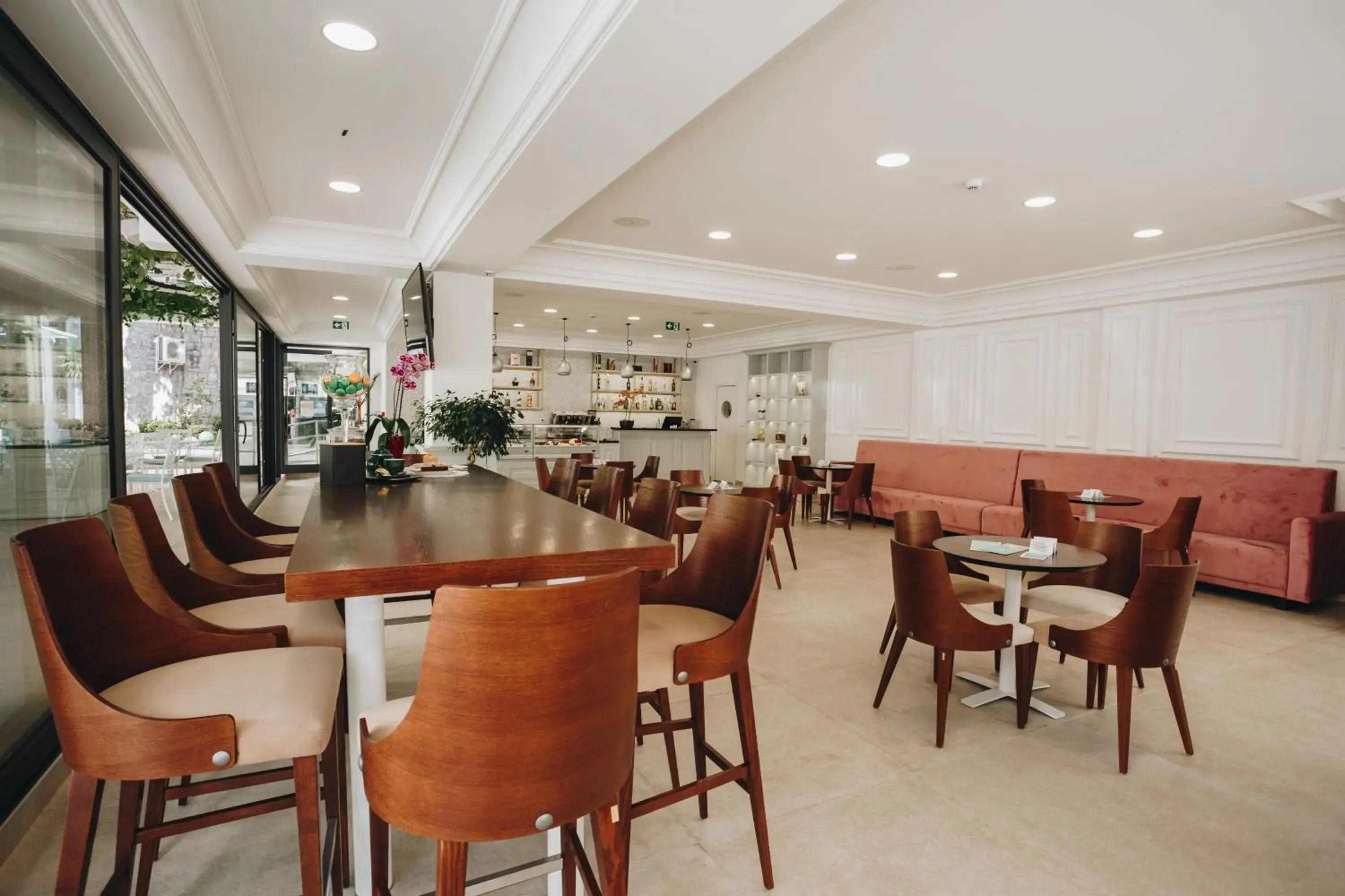 Restaurant/places to eat in Hotel Montenegro Restaurant/places to eat in Hotel Montenegro