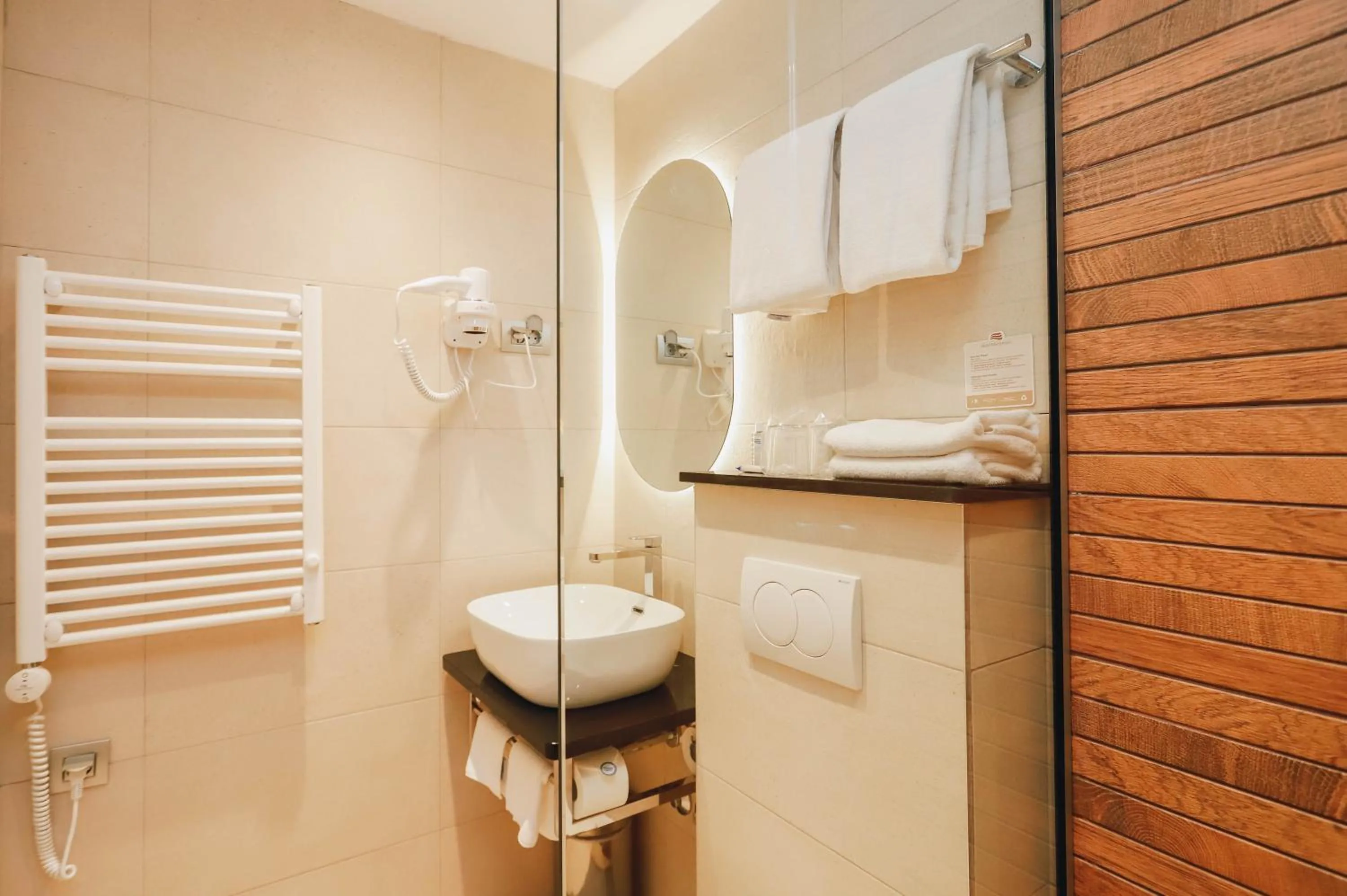 Bathroom in Hotel Montenegro