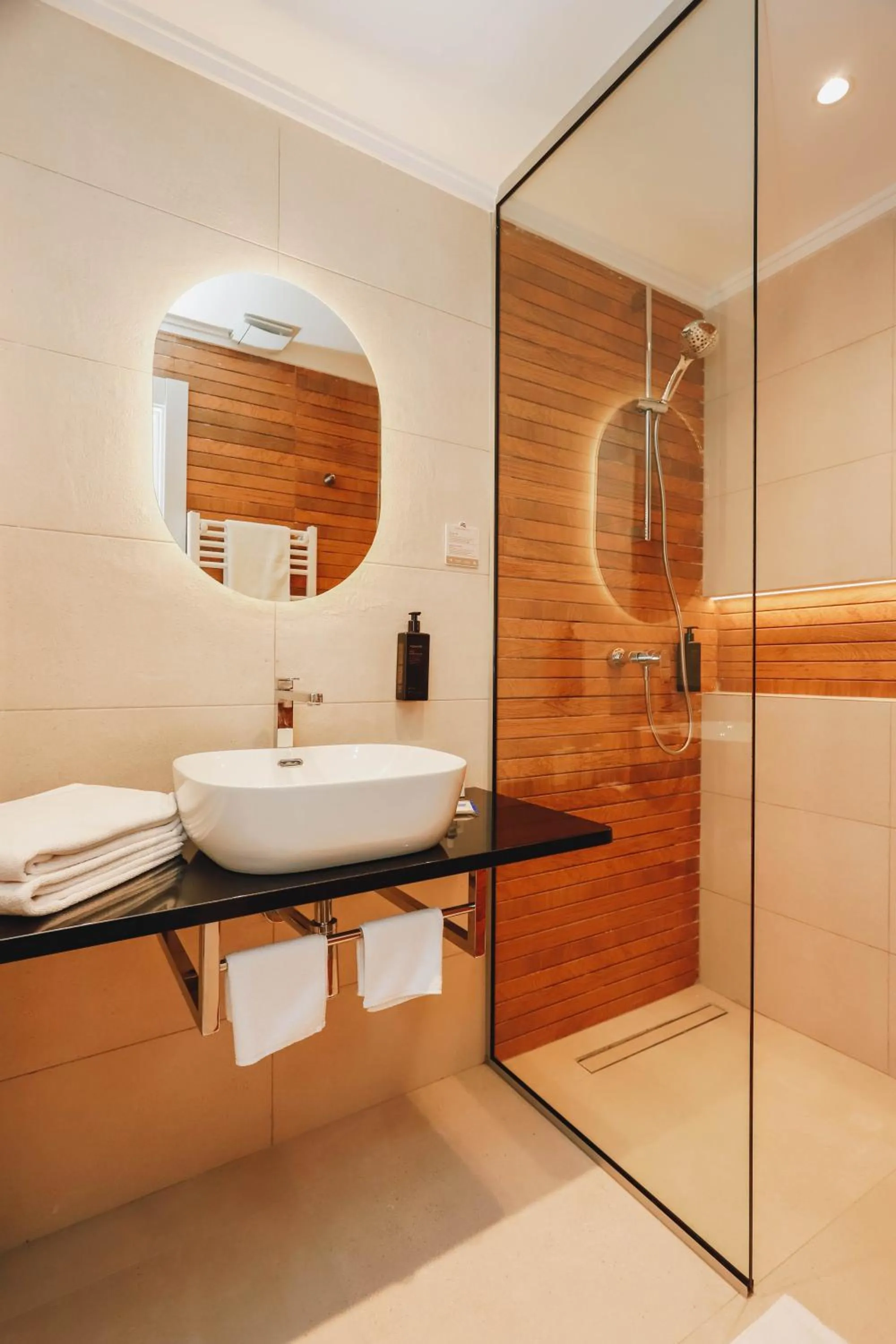 Bathroom in Hotel Montenegro