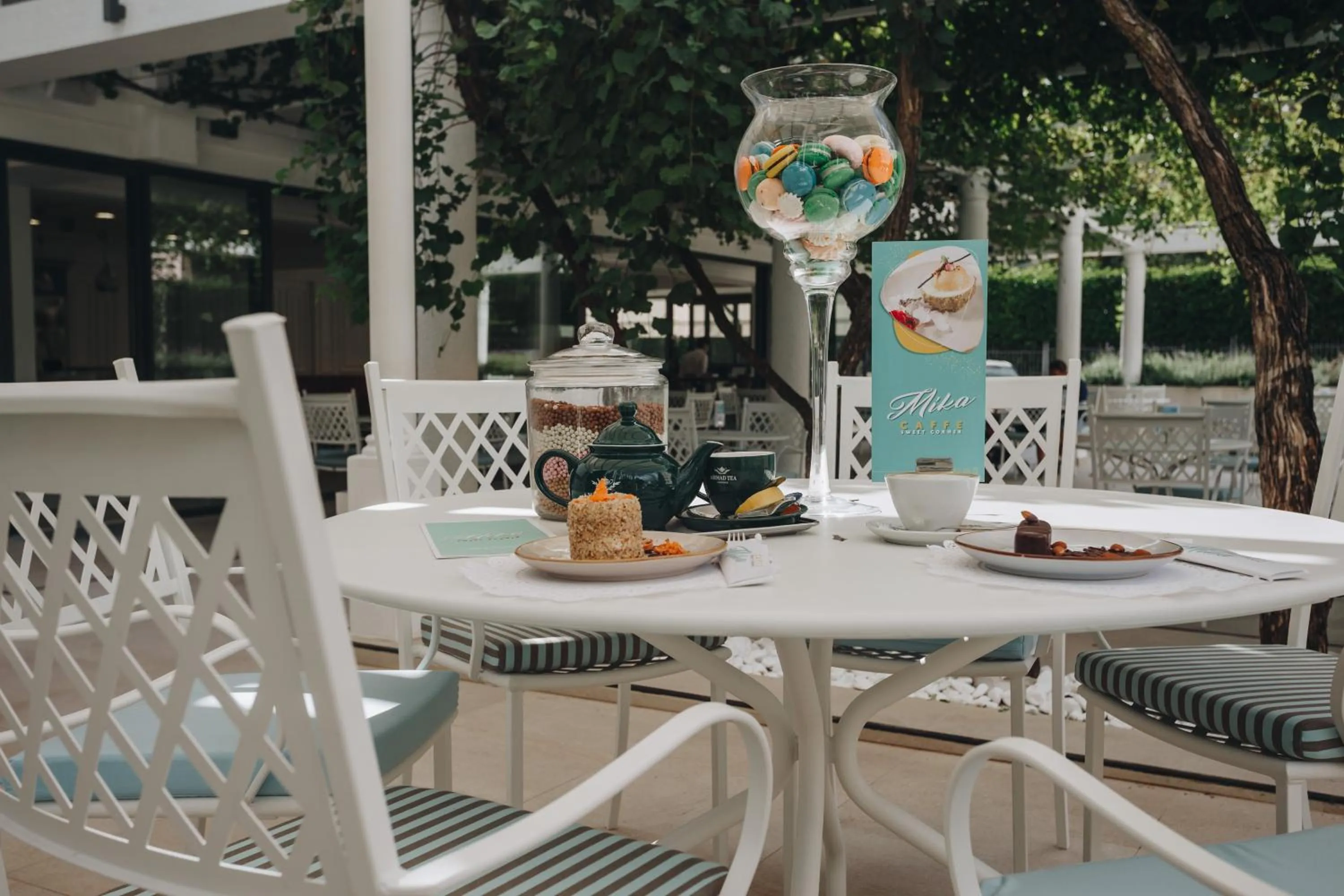 Restaurant/places to eat in Hotel Montenegro