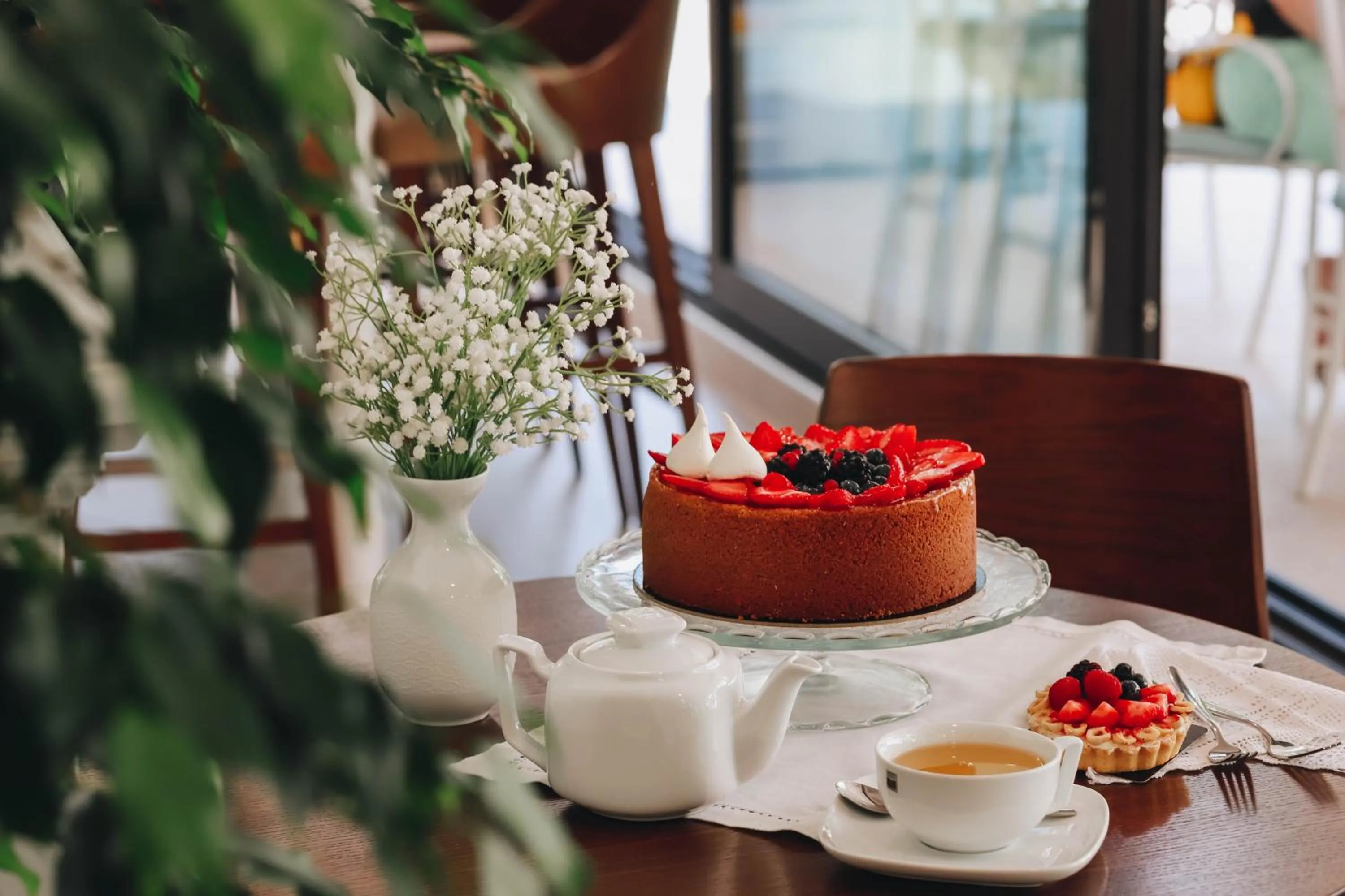 Restaurant/places to eat in Hotel Montenegro